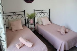 Alquiler Vacacional - Completely renovated apartment just 100 m from the sea. Pet friendly!