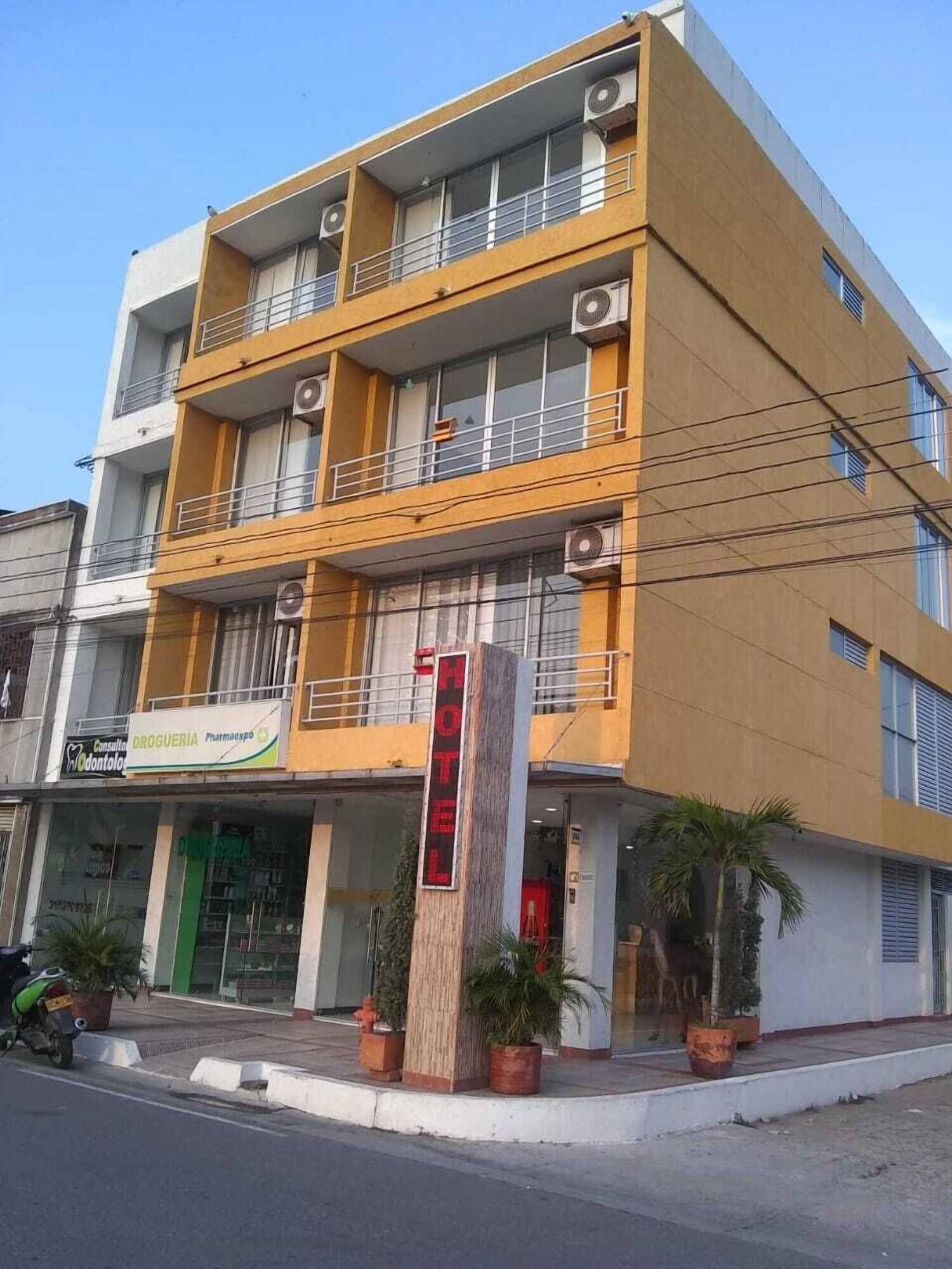 Varios Hotel Royal Park Crown