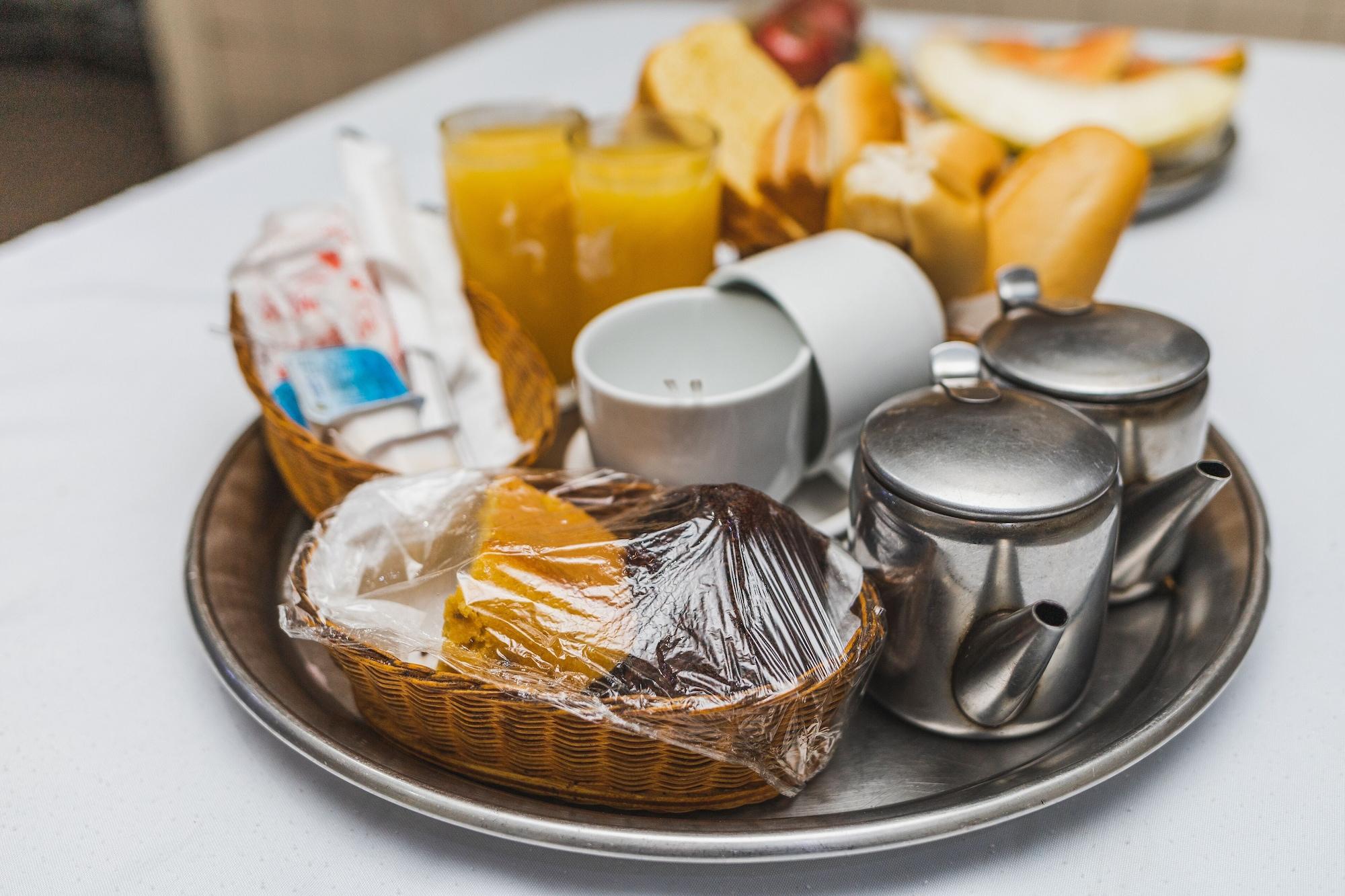 Equipamiento de Habitación Hotel Avenida