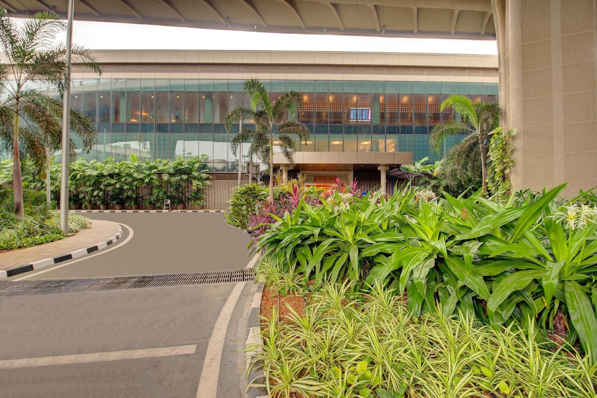 Vista Exterior Niranta Transit Hotel Mumbai Airport