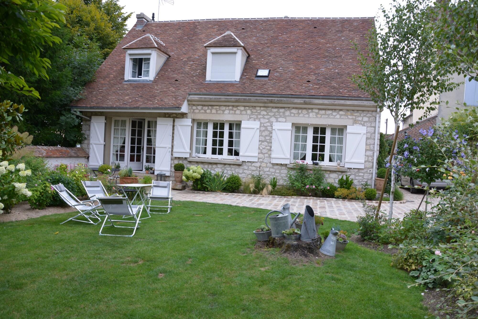 Vista Exterior Chambre d'hotes Le Clos de Provins