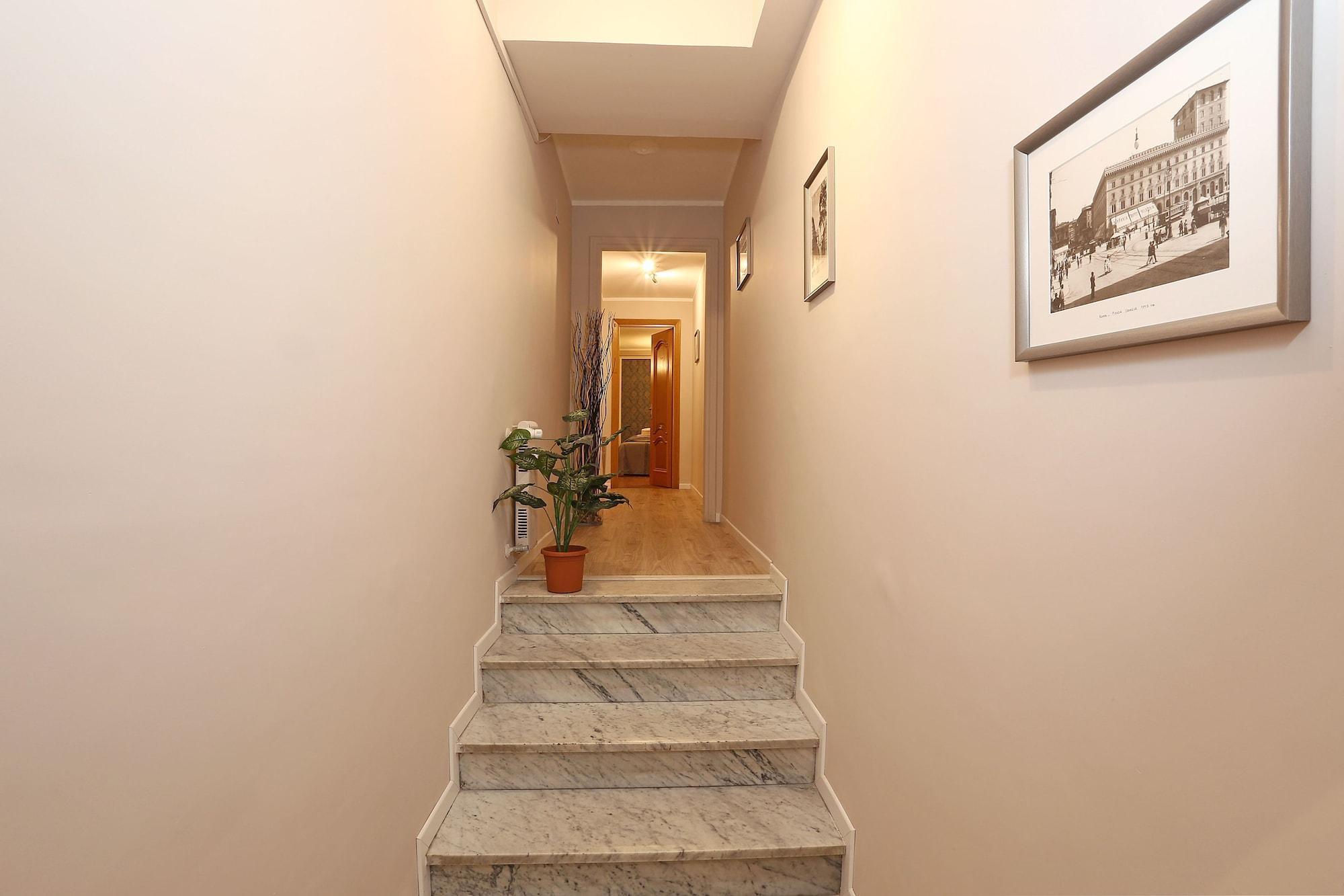 Vista Lobby Liberty Vatican Suites