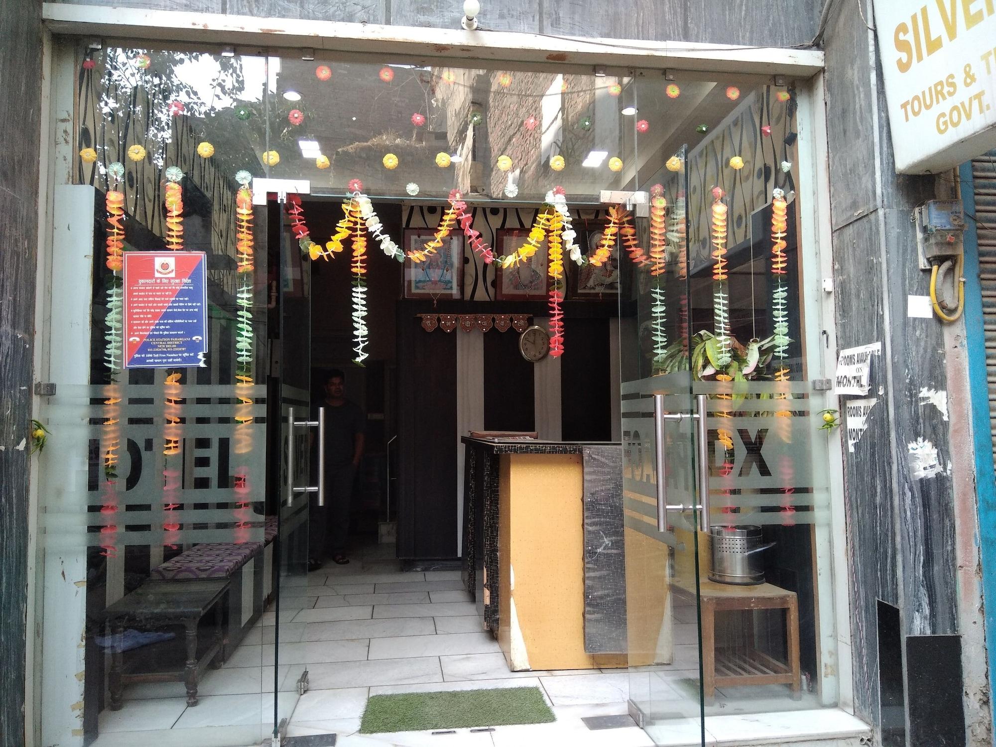 Varios Hotel Silver Palace - Hostel