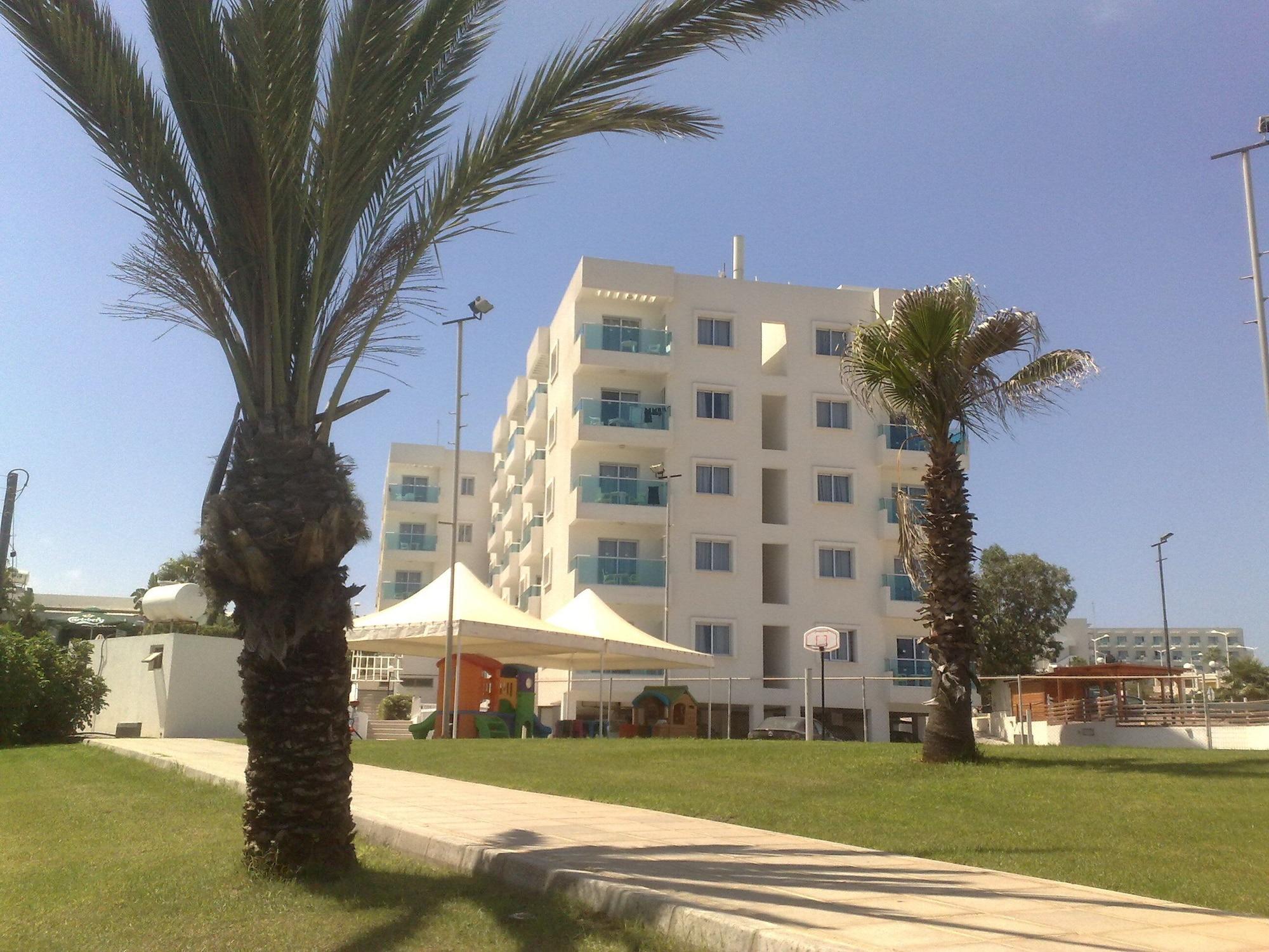 Vista Exterior Vrissaki Hotel Apartments
