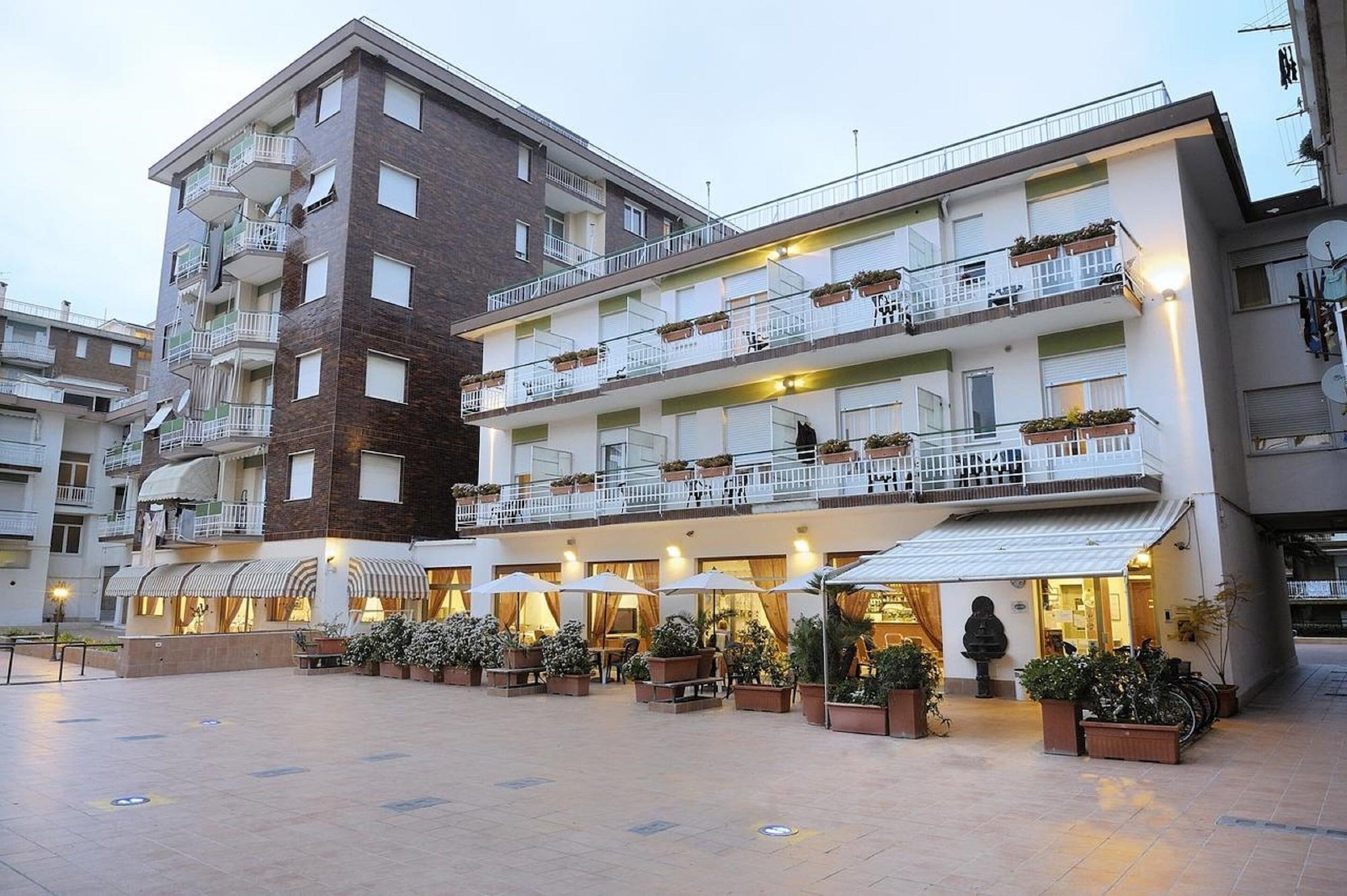 Varios Hotel Arma