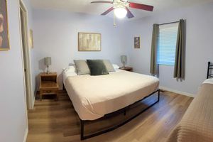 Alquiler Vacacional - Stay at Lucky Duck Lodge - a charming 3-bedroom home near Lake Texoma