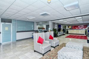 Alquiler Vacacional - All-New, Ground-Floor, Huge Pool, Tiki Bar & Grill