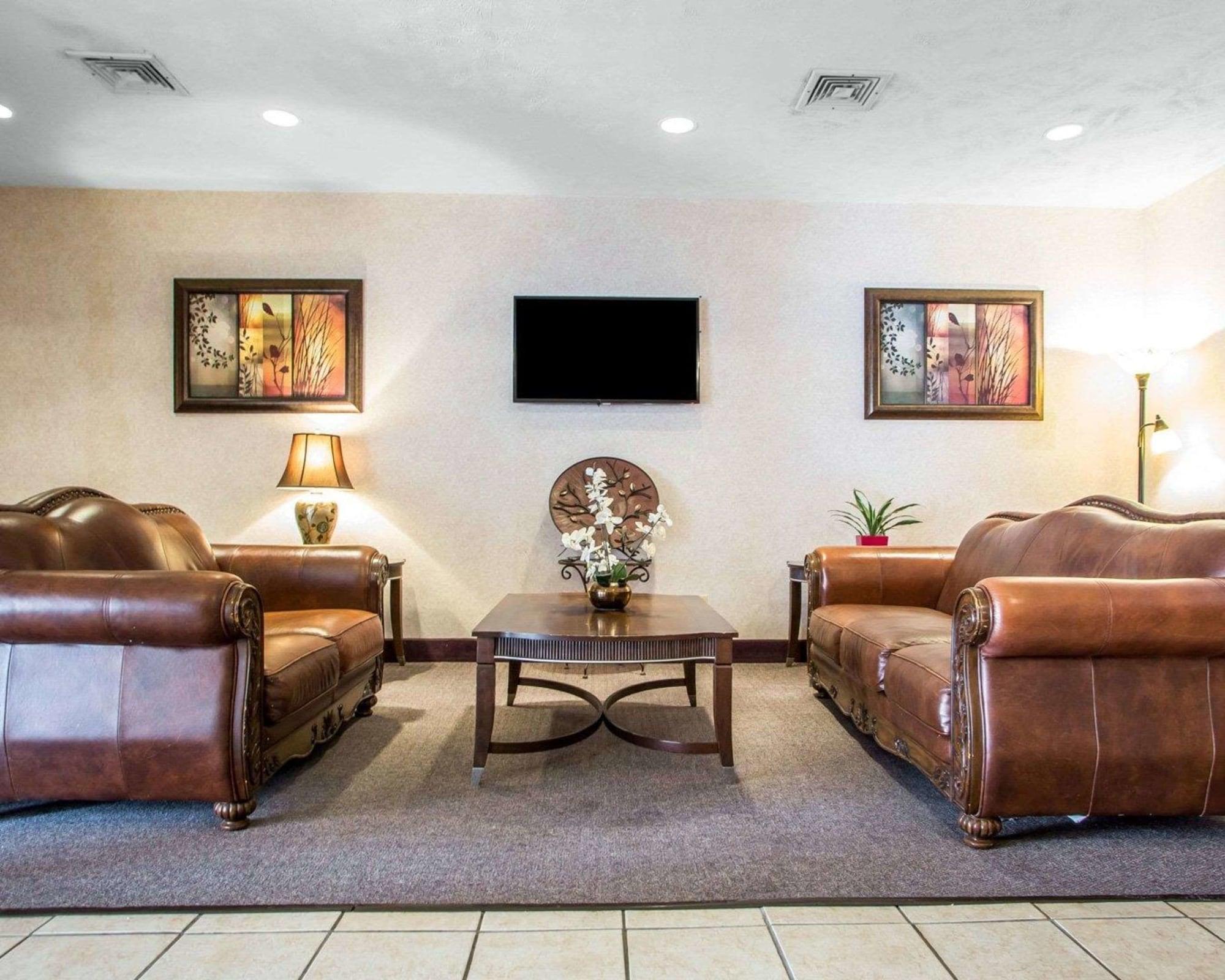 Vista Lobby Quality Inn