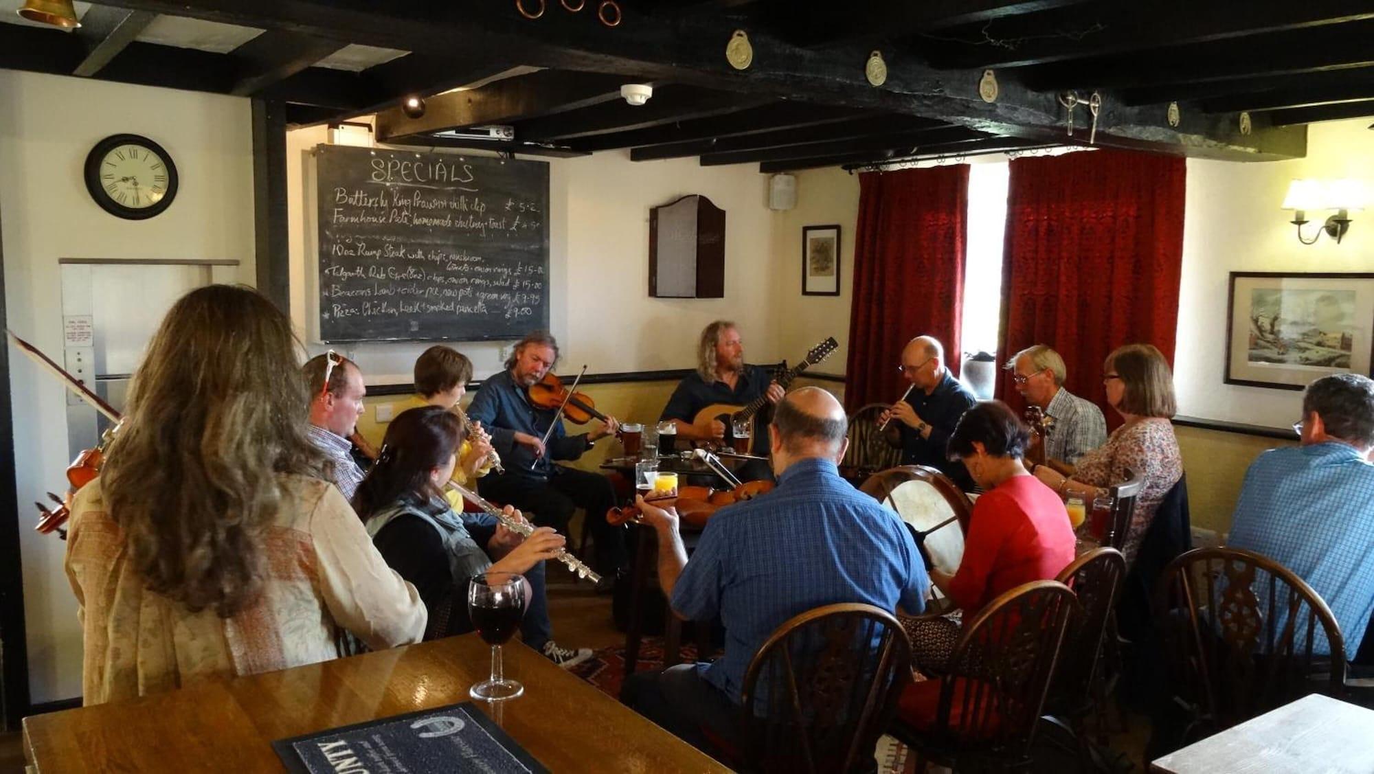 Restaurant The Harp Inn