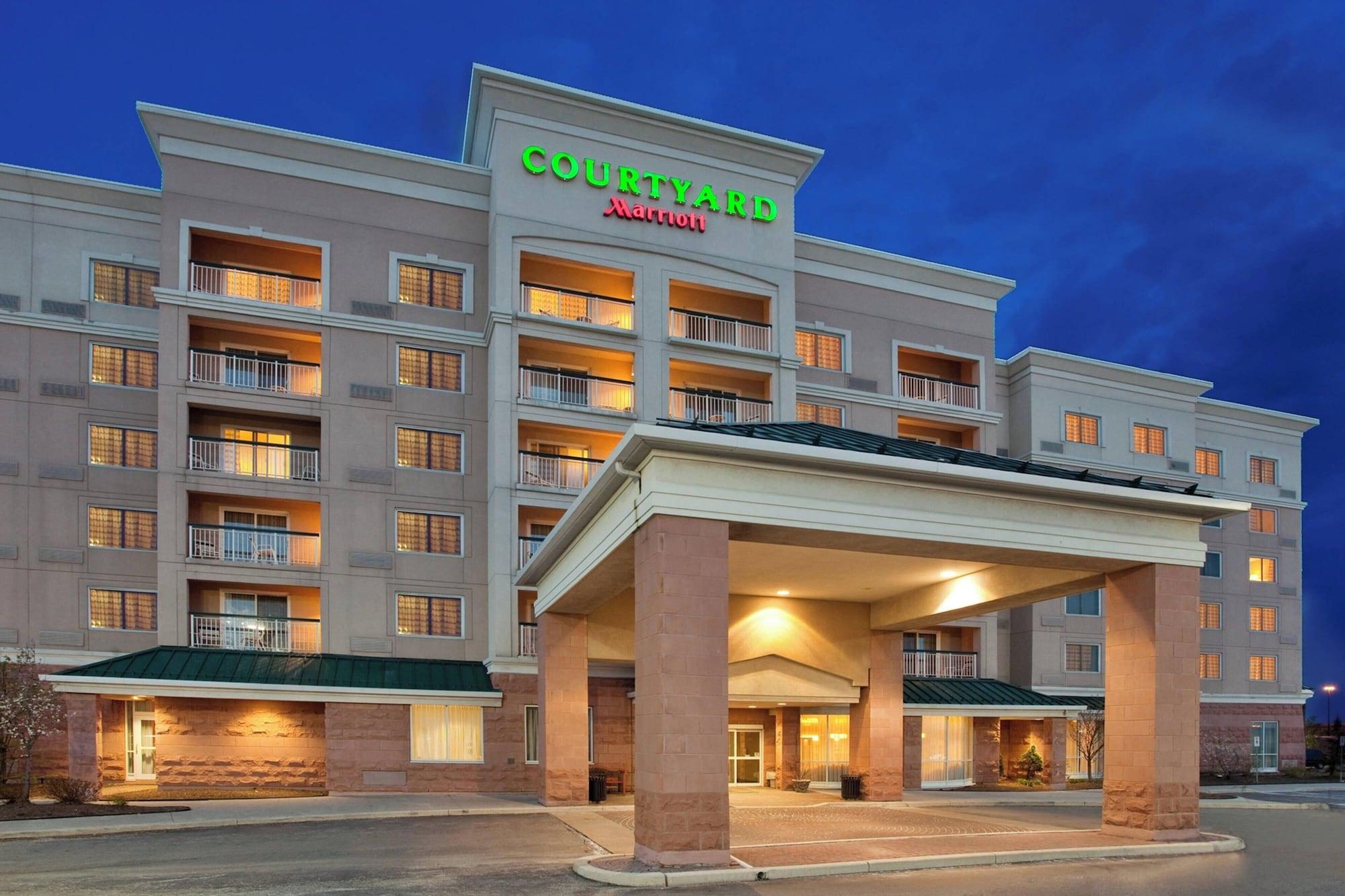 Vista Exterior Courtyard by Marriott Toronto Mississauga/Meadowvale