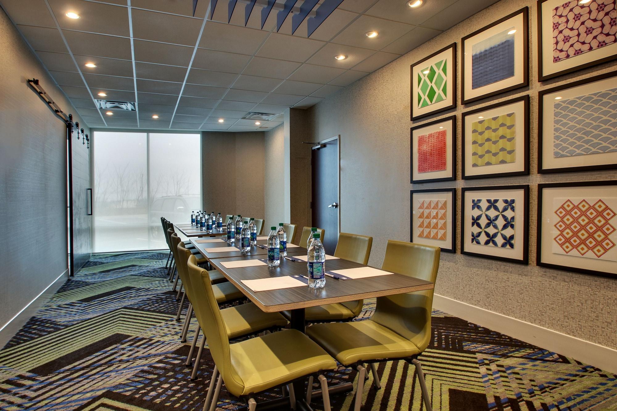 Sala de Reuniones Holiday Inn Express & Suites Mt Sterling North by IHG