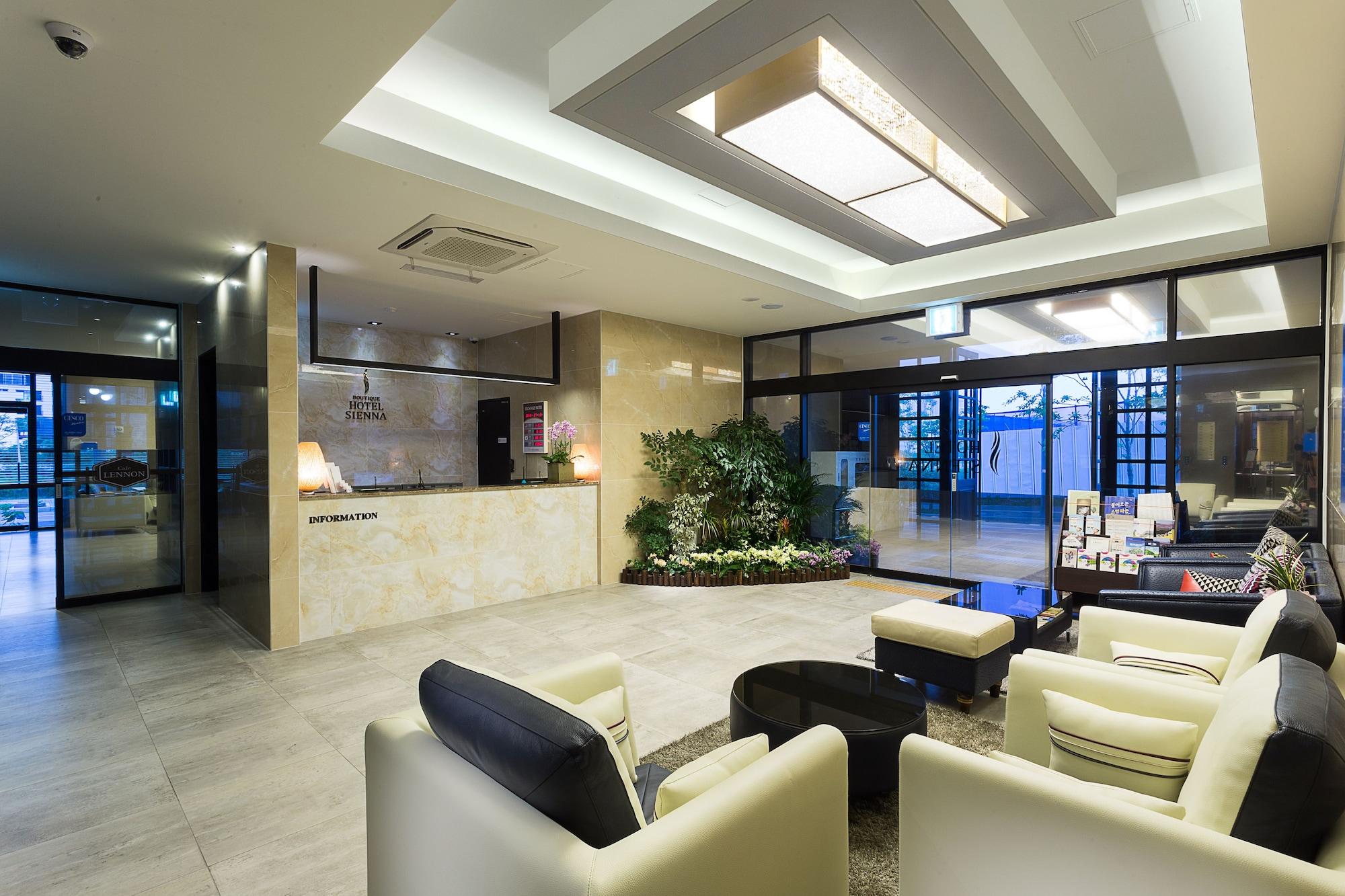 Vista Lobby Hotel Sienna