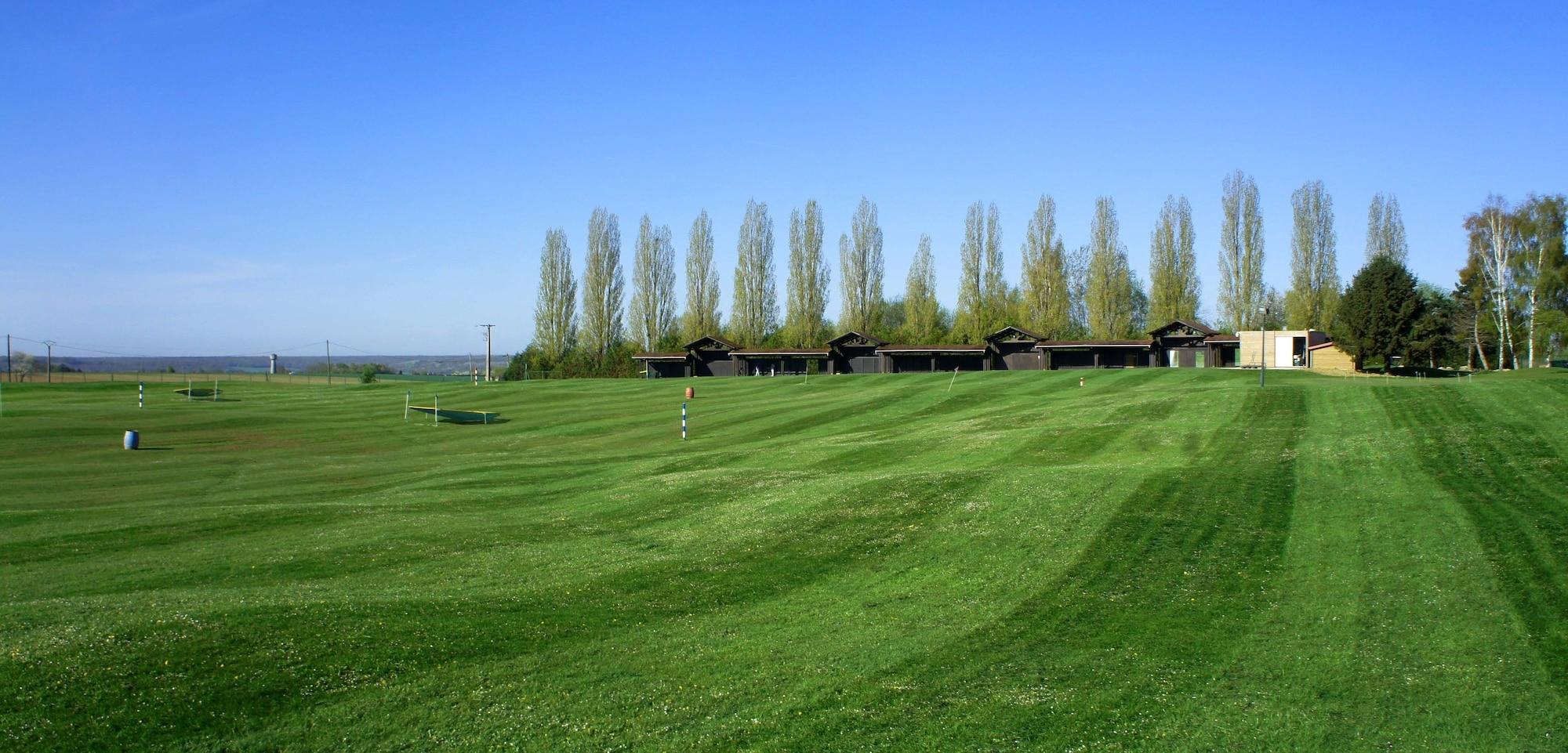 Campo de Golf Hotel Les Suites - De Crécy