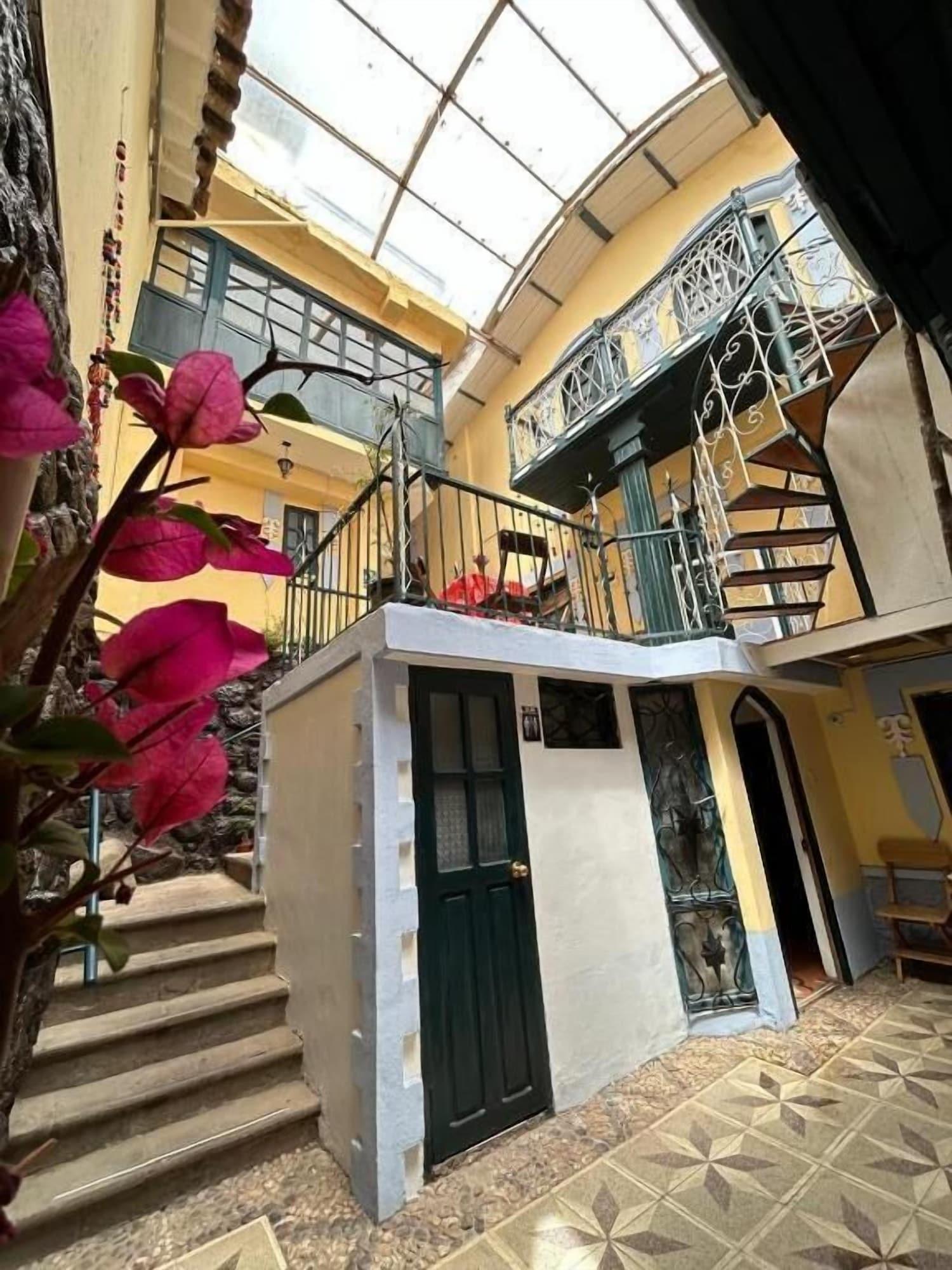 Comodidades del Alojamiento PALACE DIAZ INN