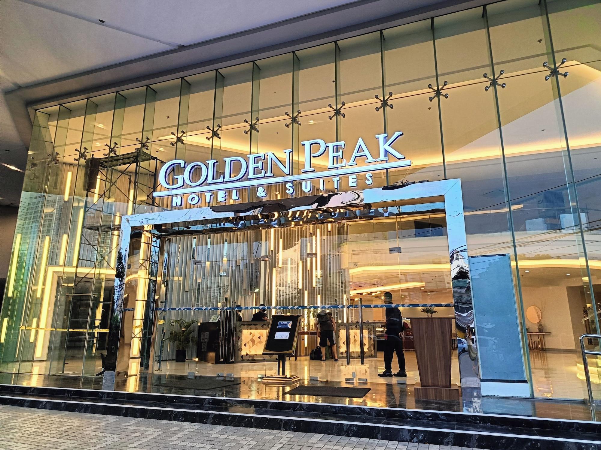 Vista Exterior The Golden Peak Hotel & Suites powered by Cocotel