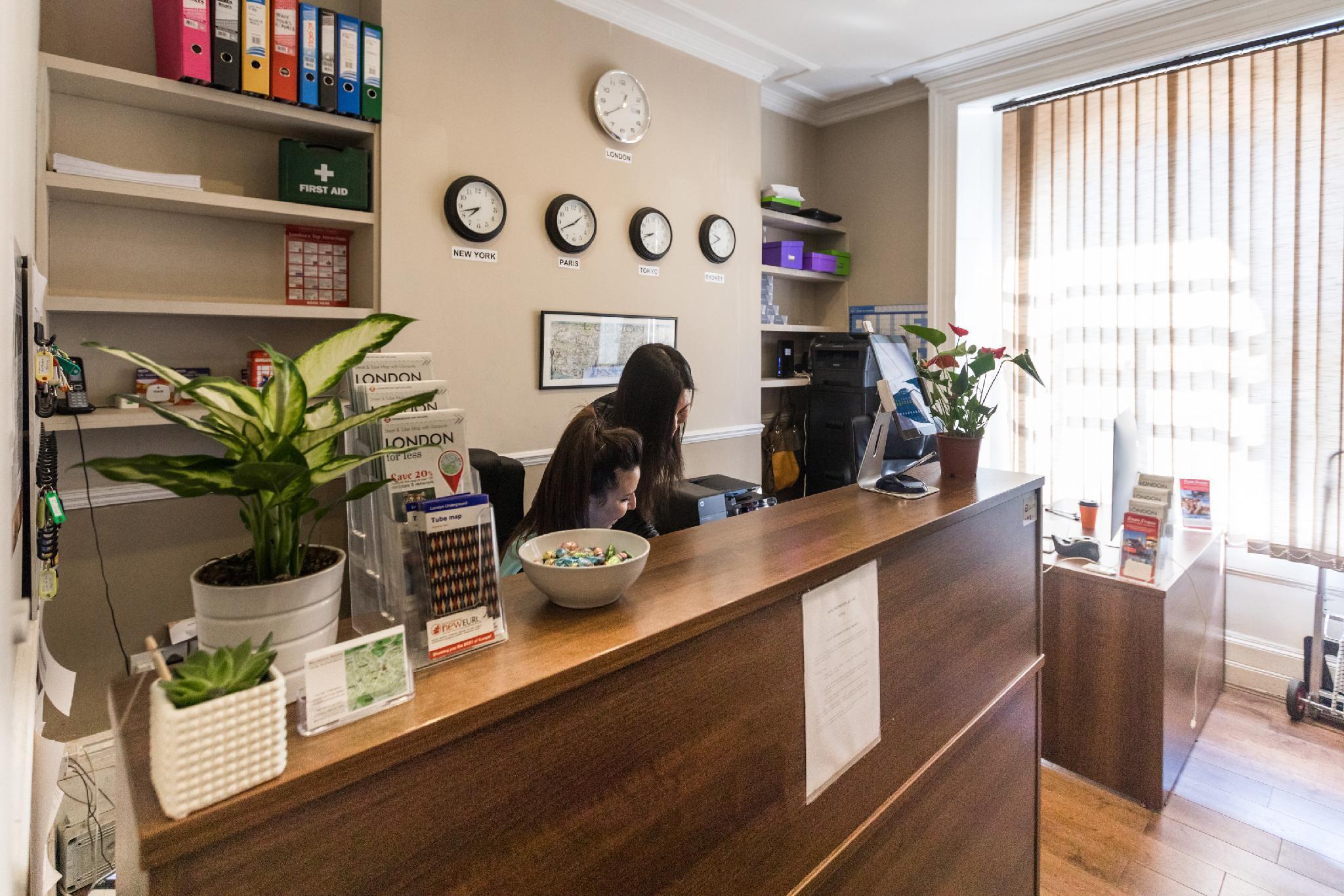 Vista Lobby Belgravia Rooms
