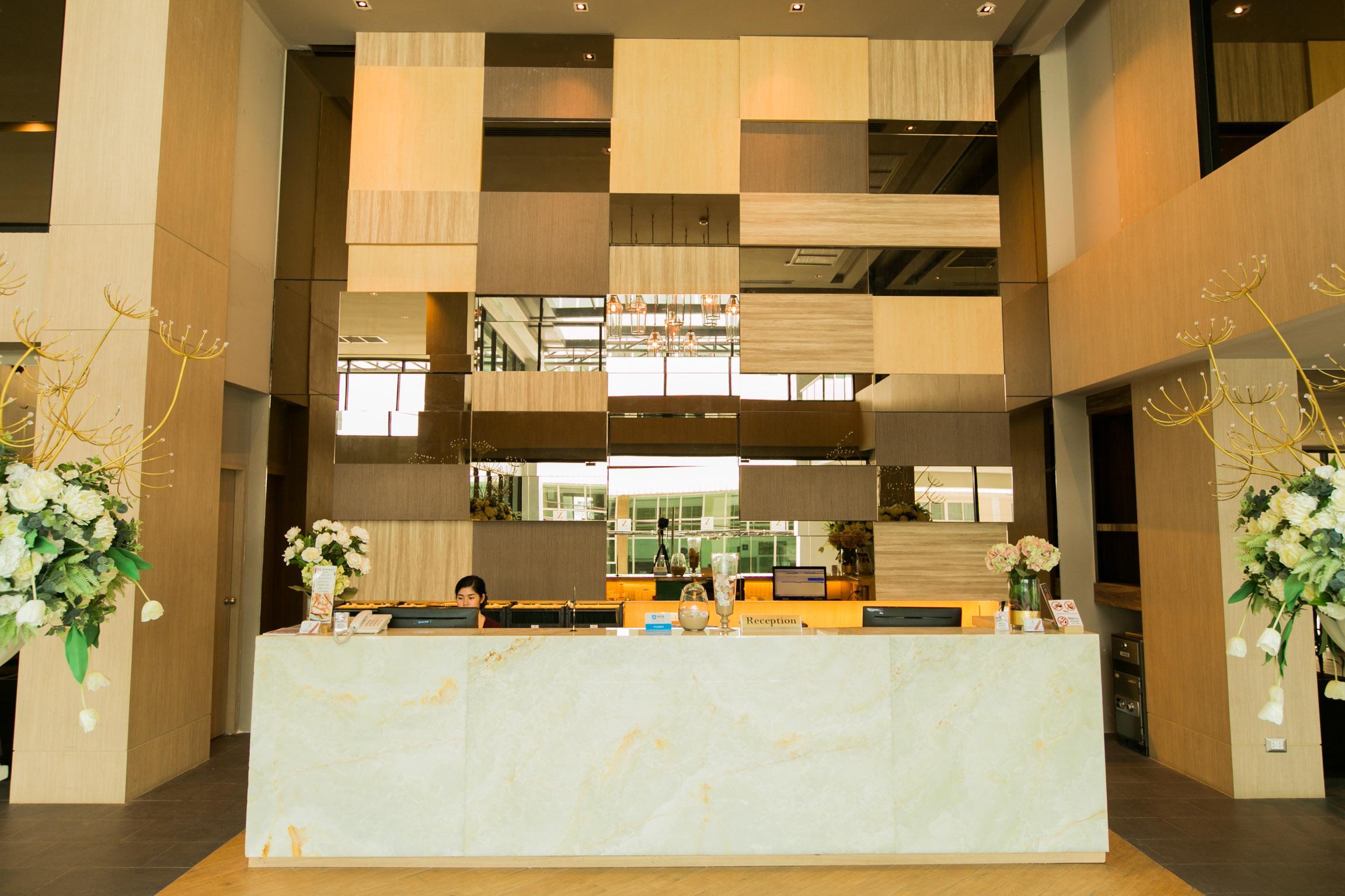 Vista Lobby Zand Morada Pattaya