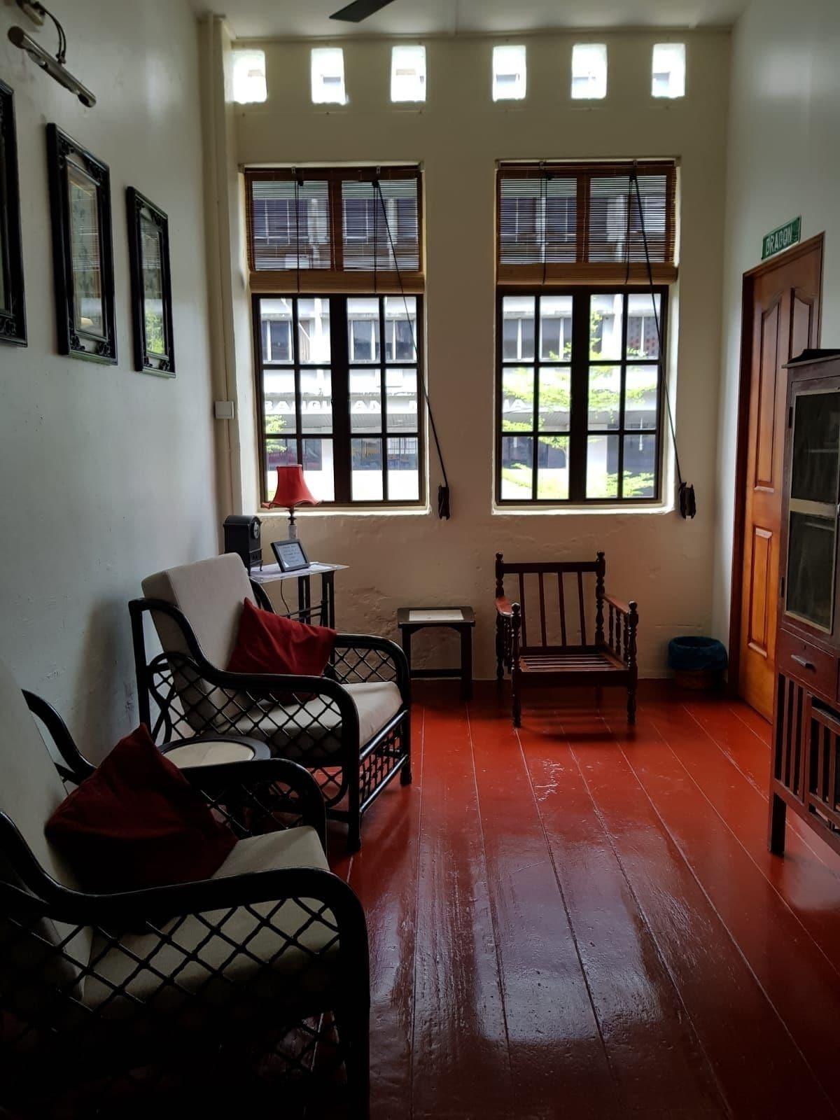 Vista Lobby Sojourn Beds & Cafe - Hostel