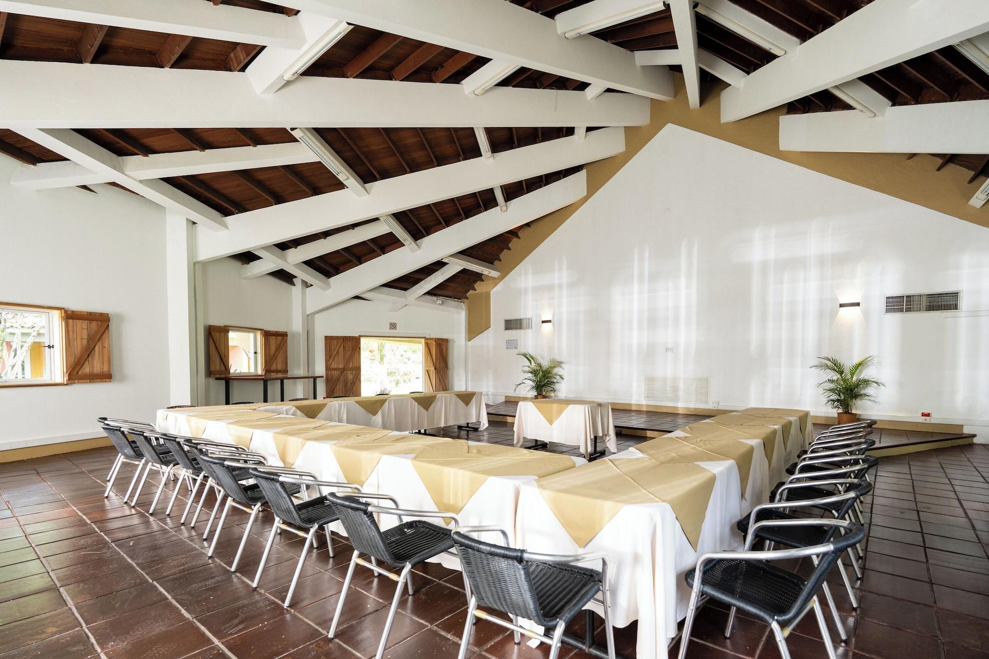 Sala de Reuniones Hotel Las Palmeras