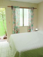 Alquiler Vacacional - Charming 2-bedroom apartment with WiFi and shared social areas in San Salvador