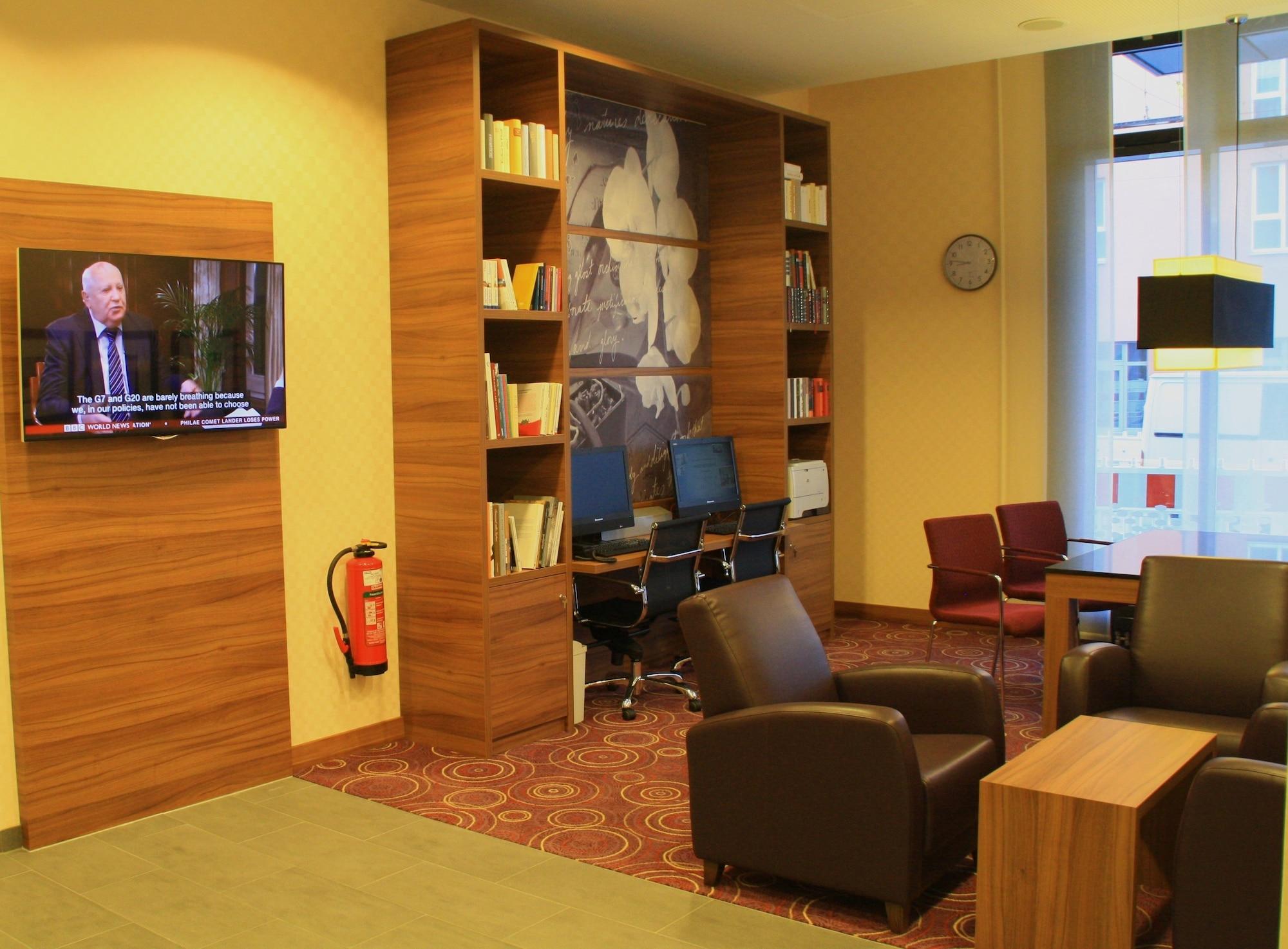 Vista Lobby Hampton by Hilton Nuremberg City Centre