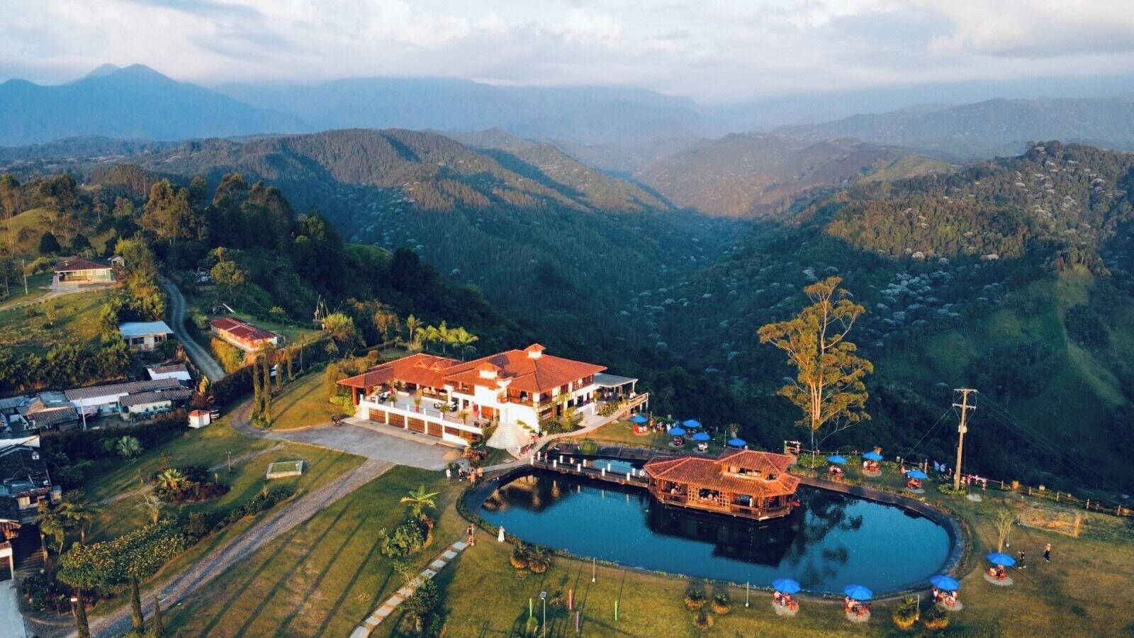 Varios Hotel Reserva Monarca