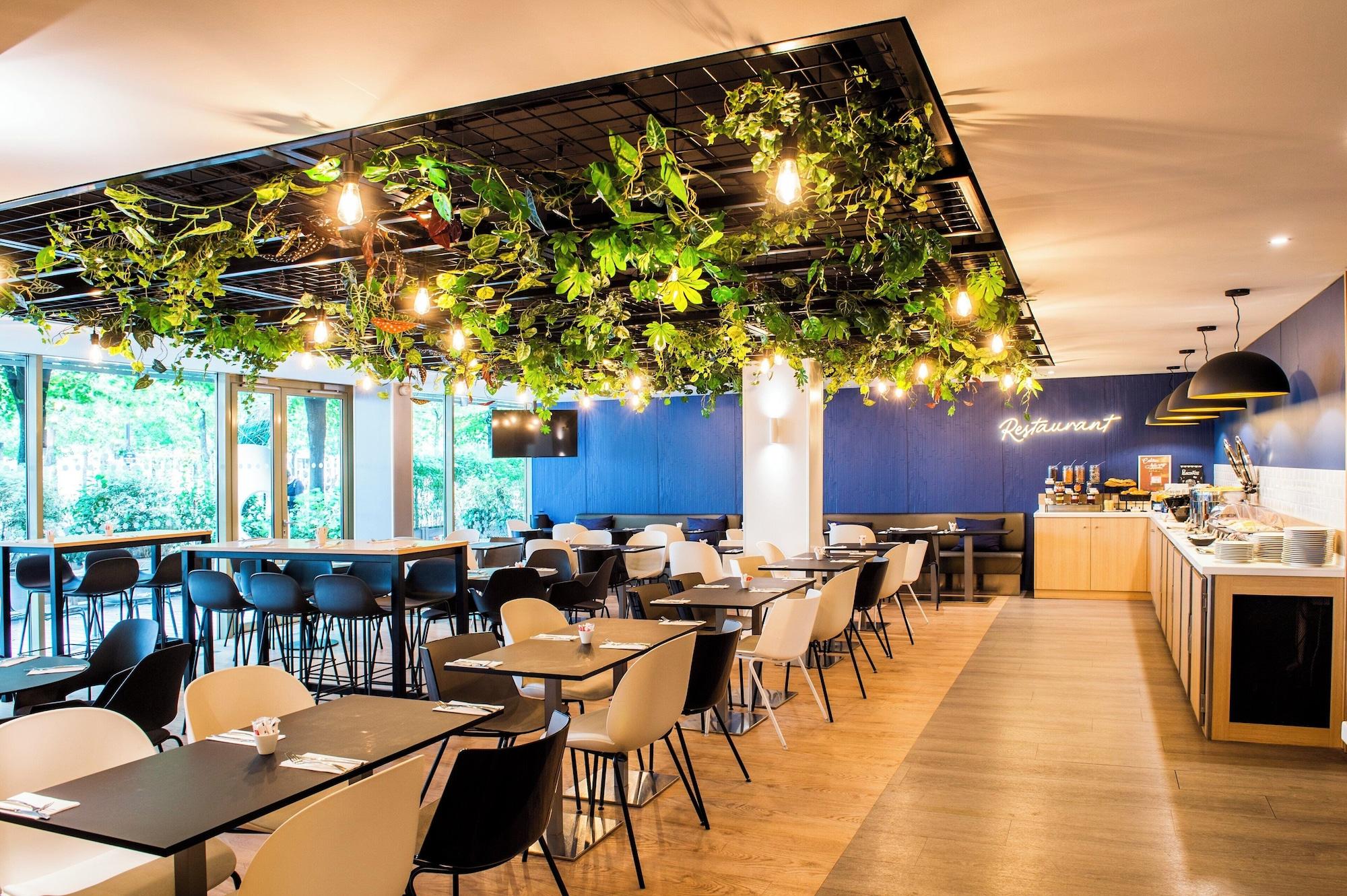 Restaurant Holiday Inn Express Paris-Canal de la Villette by IHG