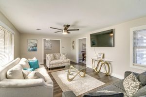 Alquiler Vacacional - Home w/ Patio & Games Near Dtwn Pensacola!