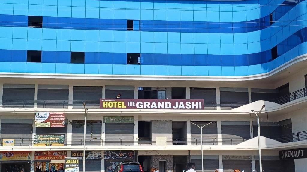 Varios Hotel The Grand Jashi Residency