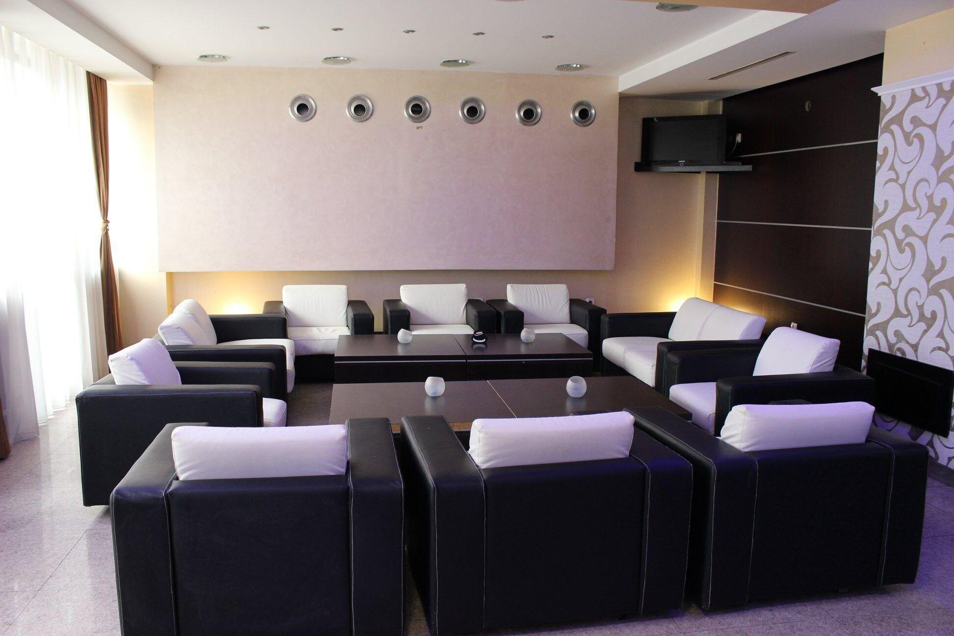 Bar/Salón Hotel Yu