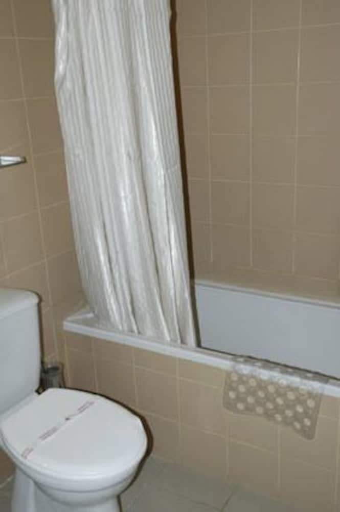 Baño Nampula Hotel by Montebelo