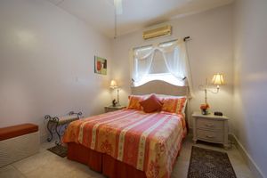 Alquiler Vacacional - Graceville is just across the road from the beach.  Easy access to shops.