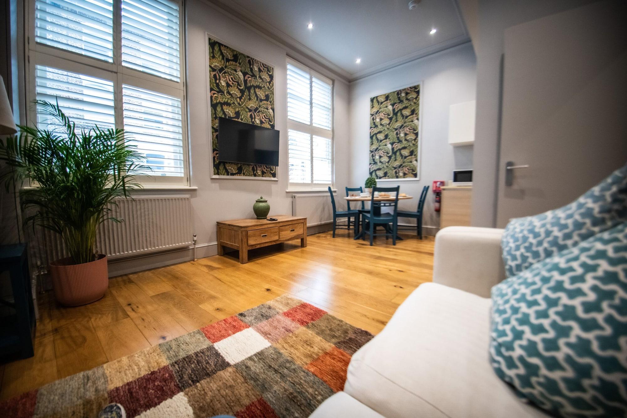 Bar/Salón Vancouver Studios