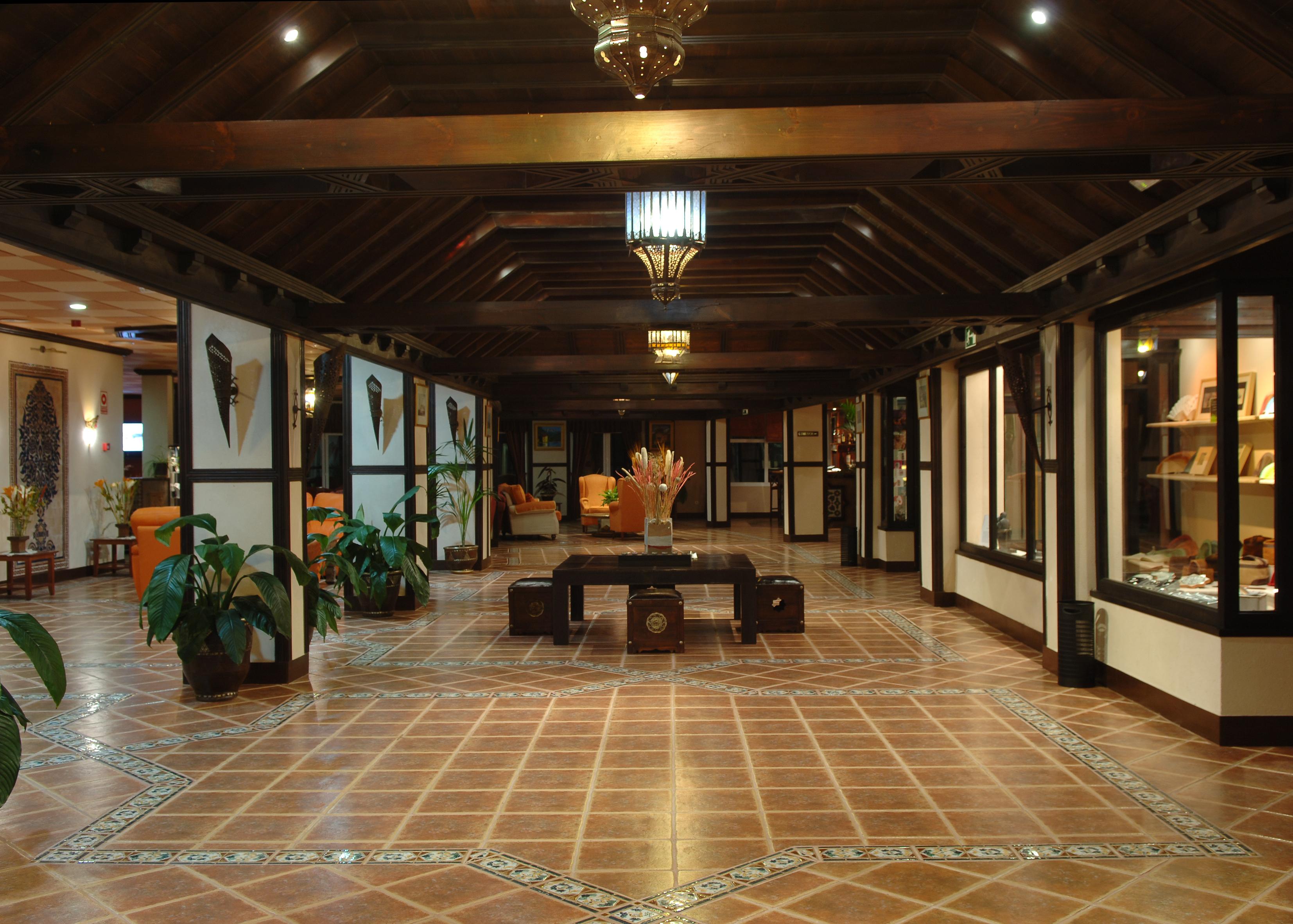Vista Lobby Hotel Wellness Marbella Hills