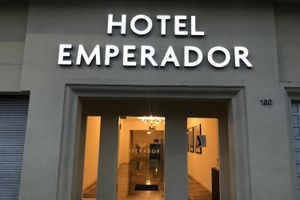 Alojamiento - Hotel Emperador