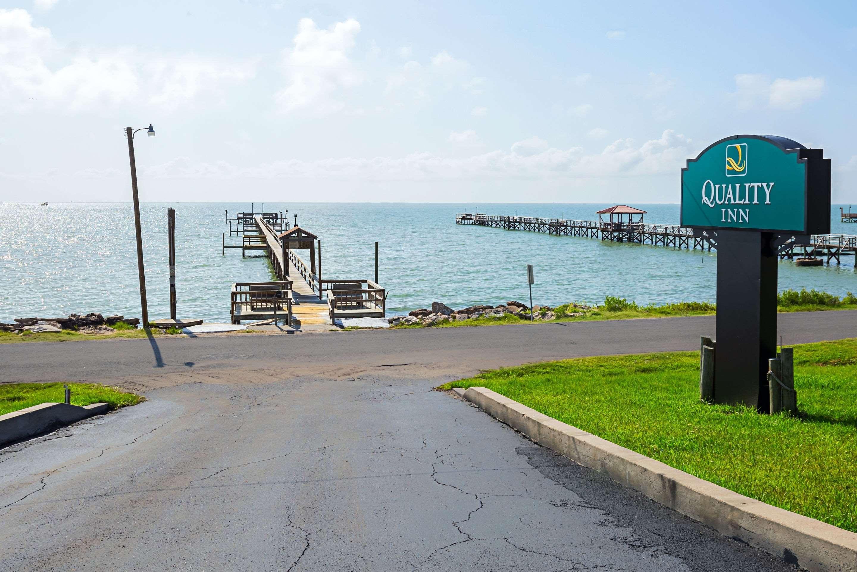 Vista Exterior Quality Inn Rockport on Aransas Bay