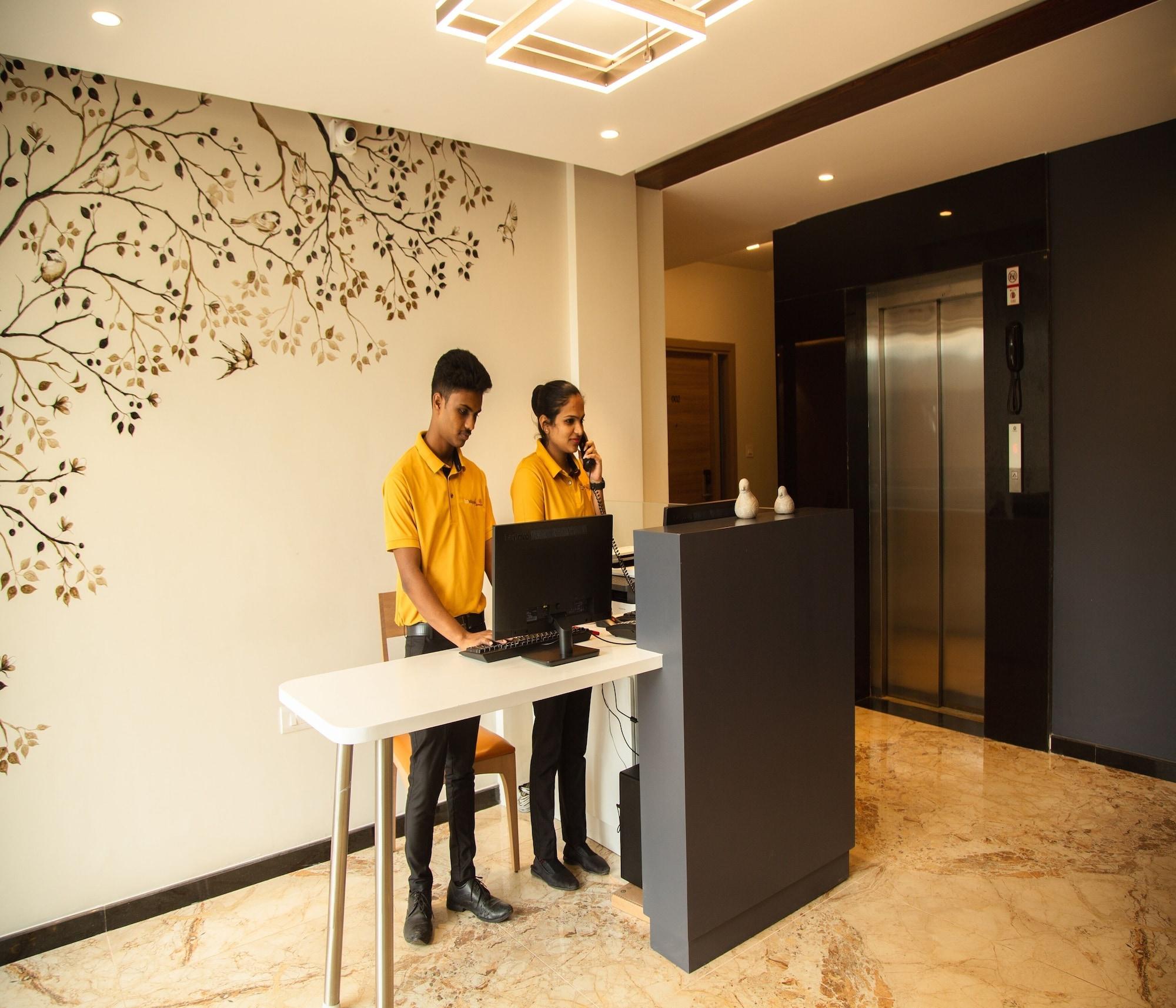 Vista Lobby Innistique by Inventree