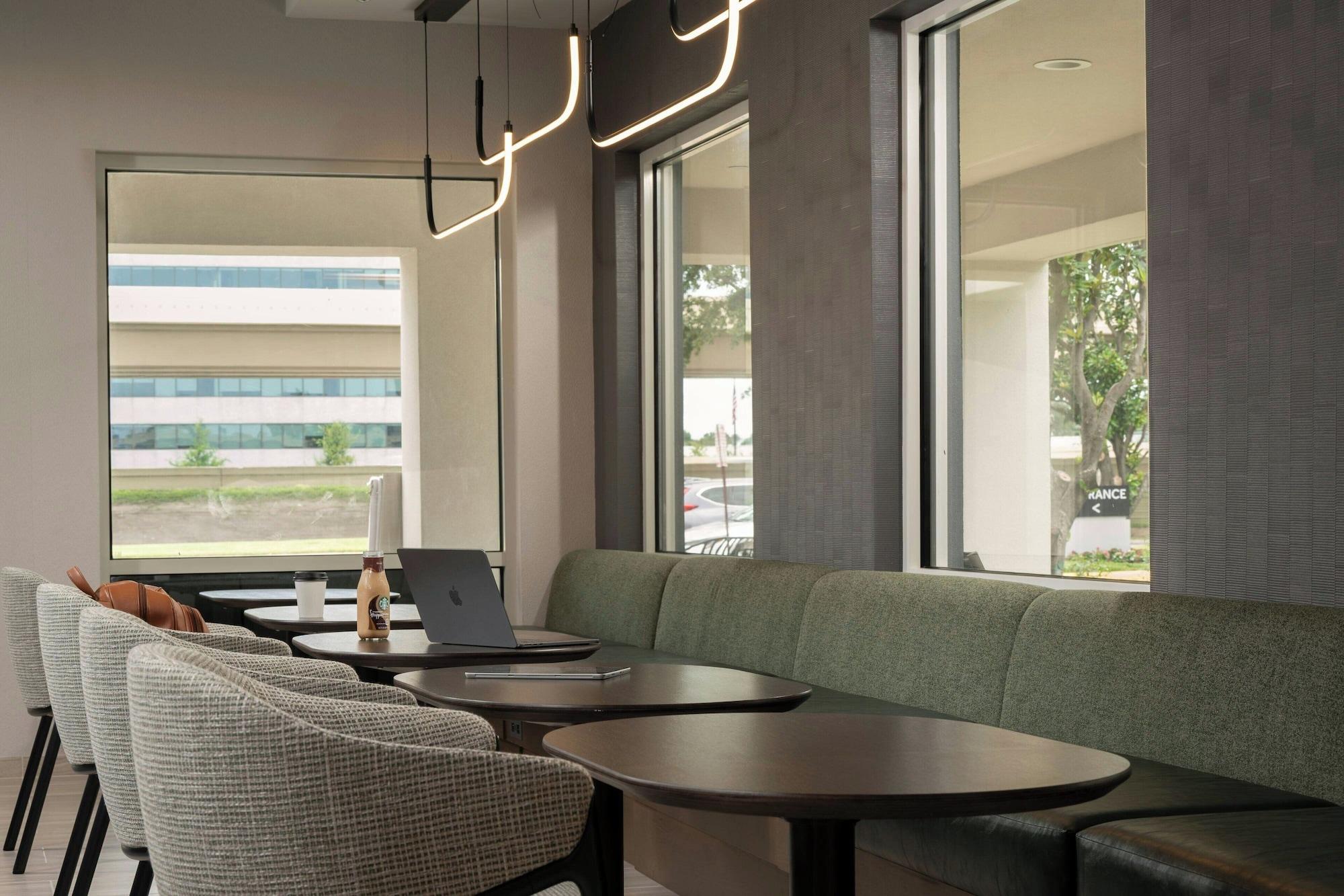 Restaurant Springhill Suites By Marriott Houston Brookhollow