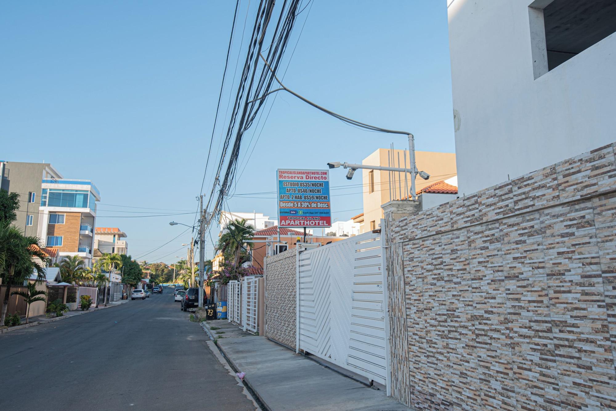 Vista Exterior Family Budget Hotel
