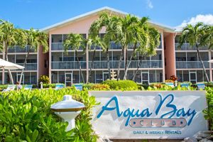 Alojamiento - Aqua Bay Club Condos