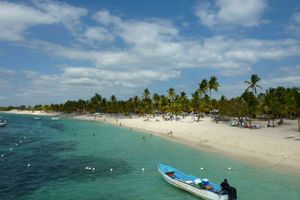 Actividad - Explore Catalina Island and Altos de Chavon - Full-Day Tour