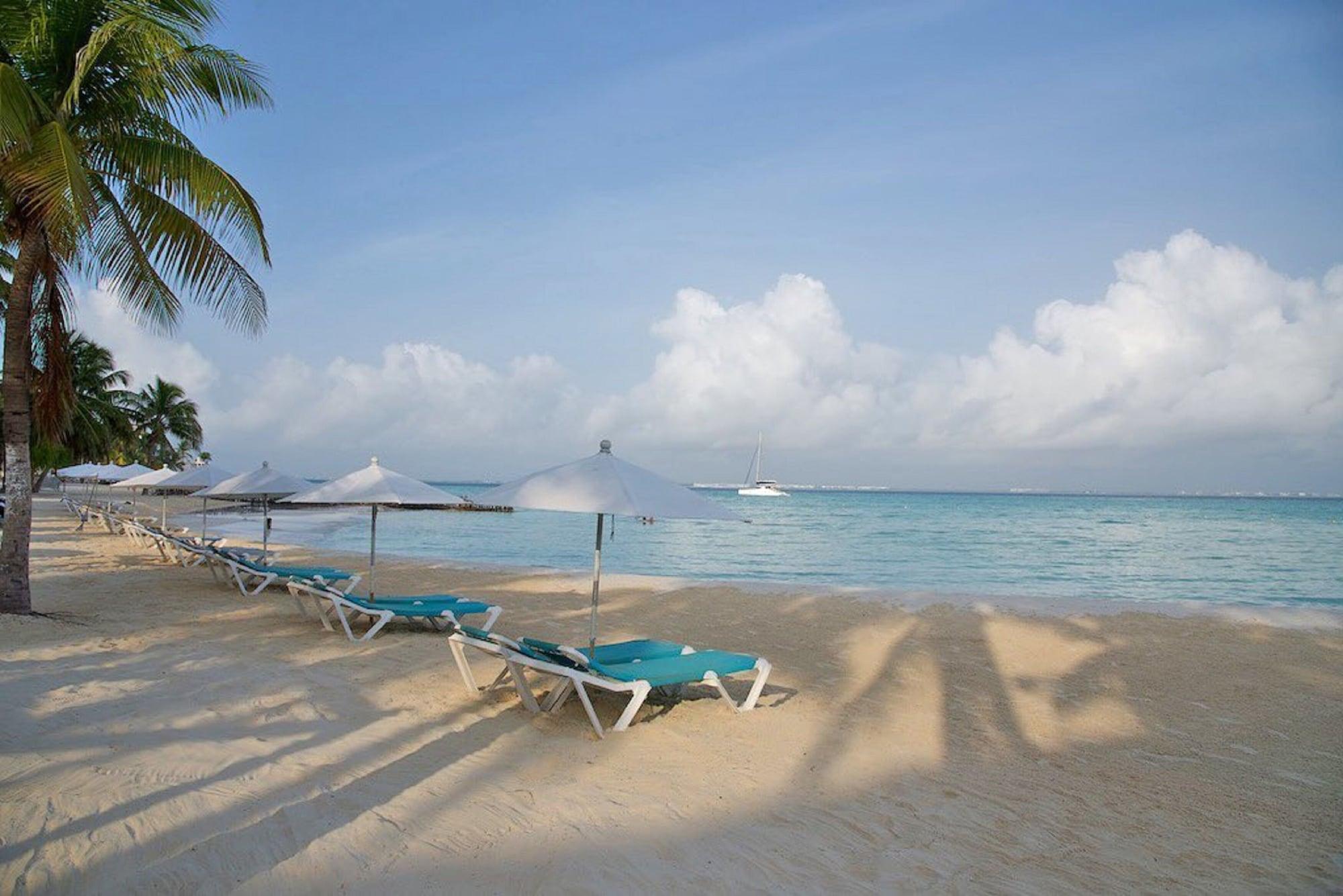 Playa Cabanas Maria del Mar