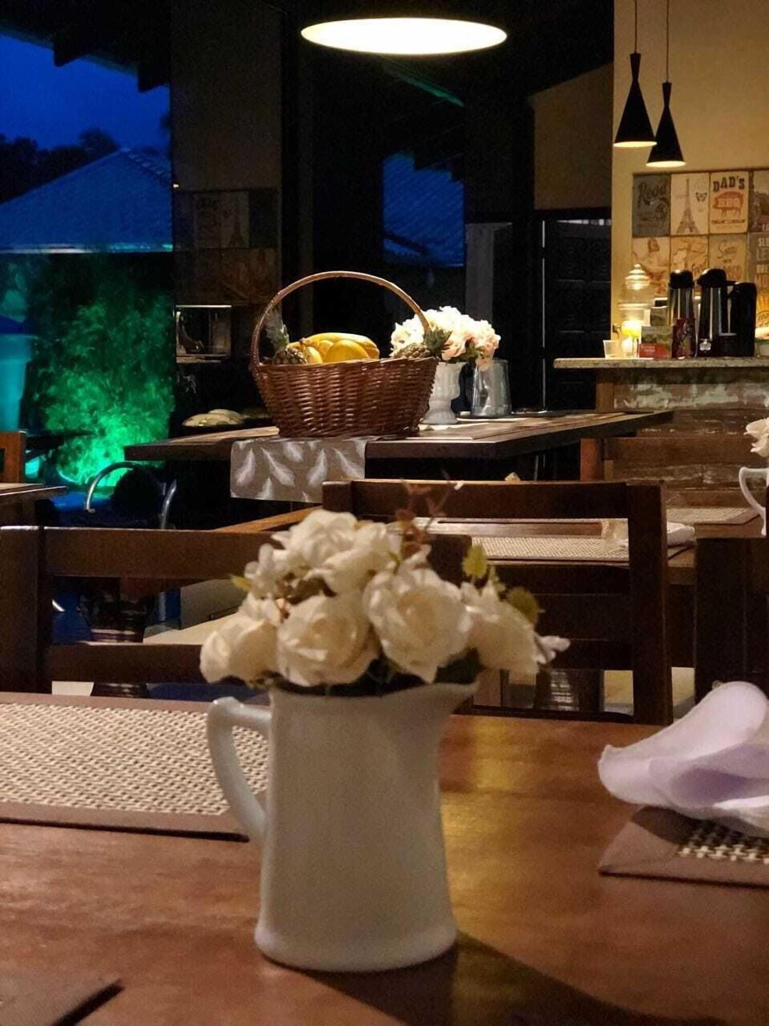 Restaurante Pousada Charm House