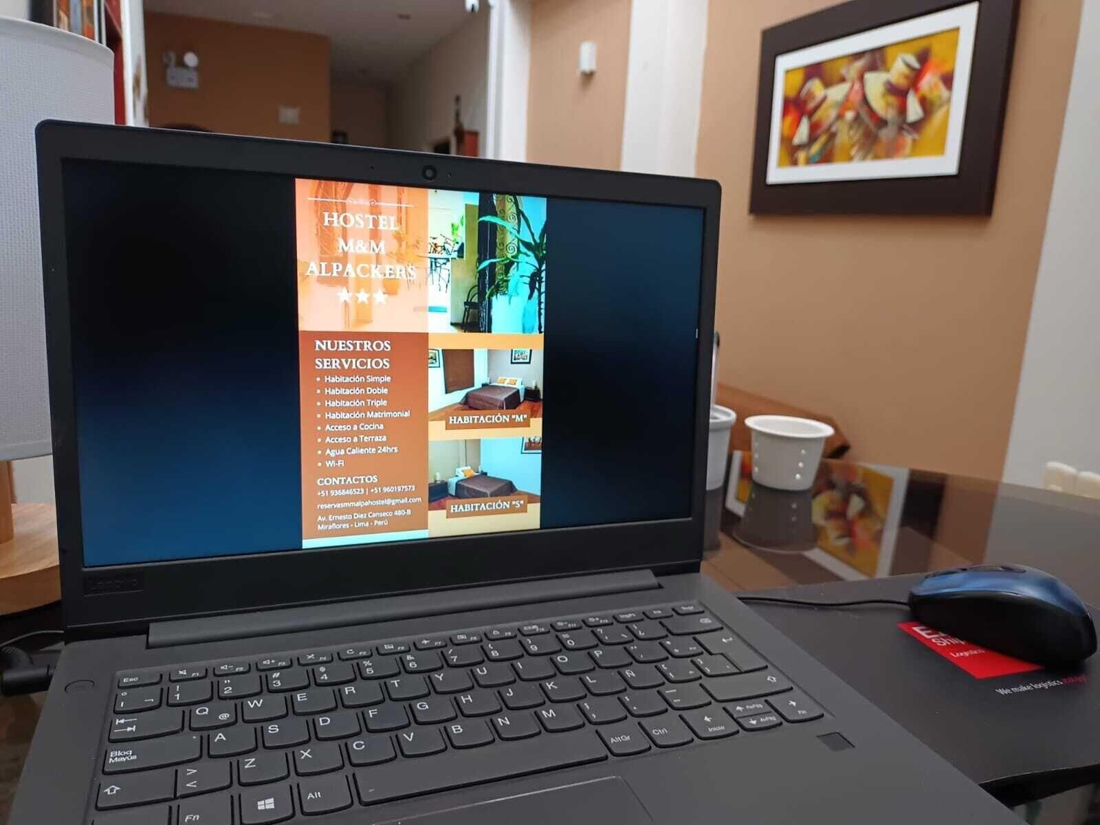 Vista Lobby M & M Alpackers