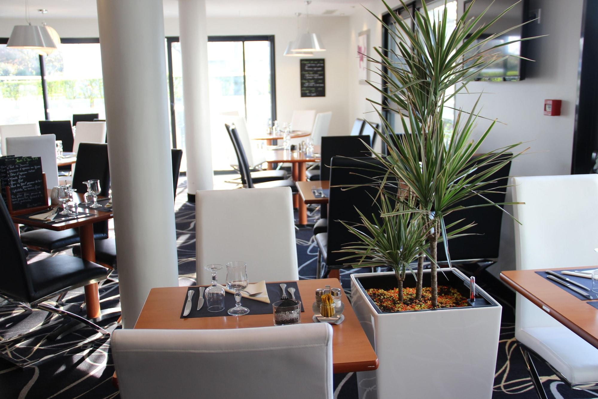 Restaurant Hôtel Kyriad Saint Quentin en Yvelines - Montigny