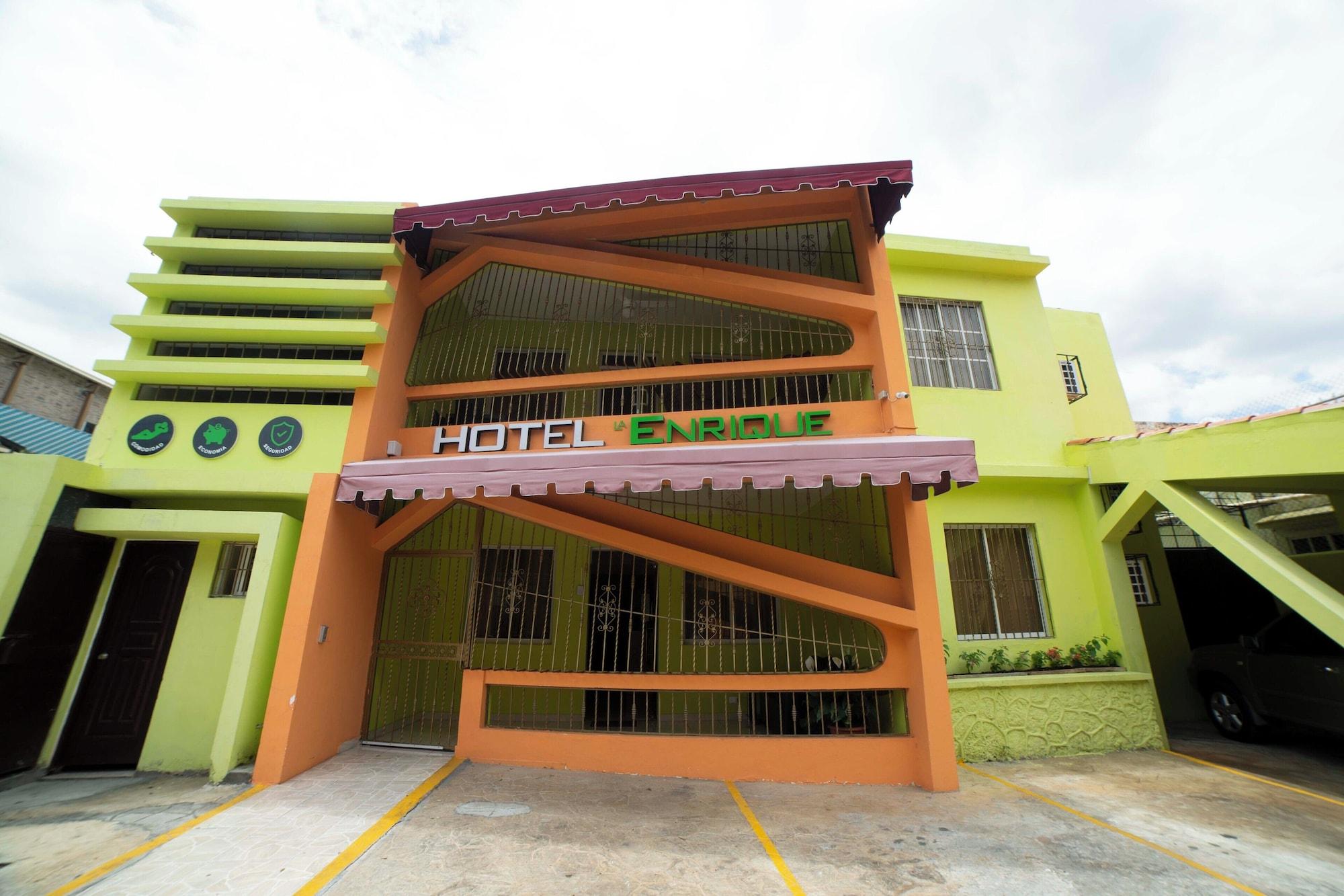Varios Hotel Enrique