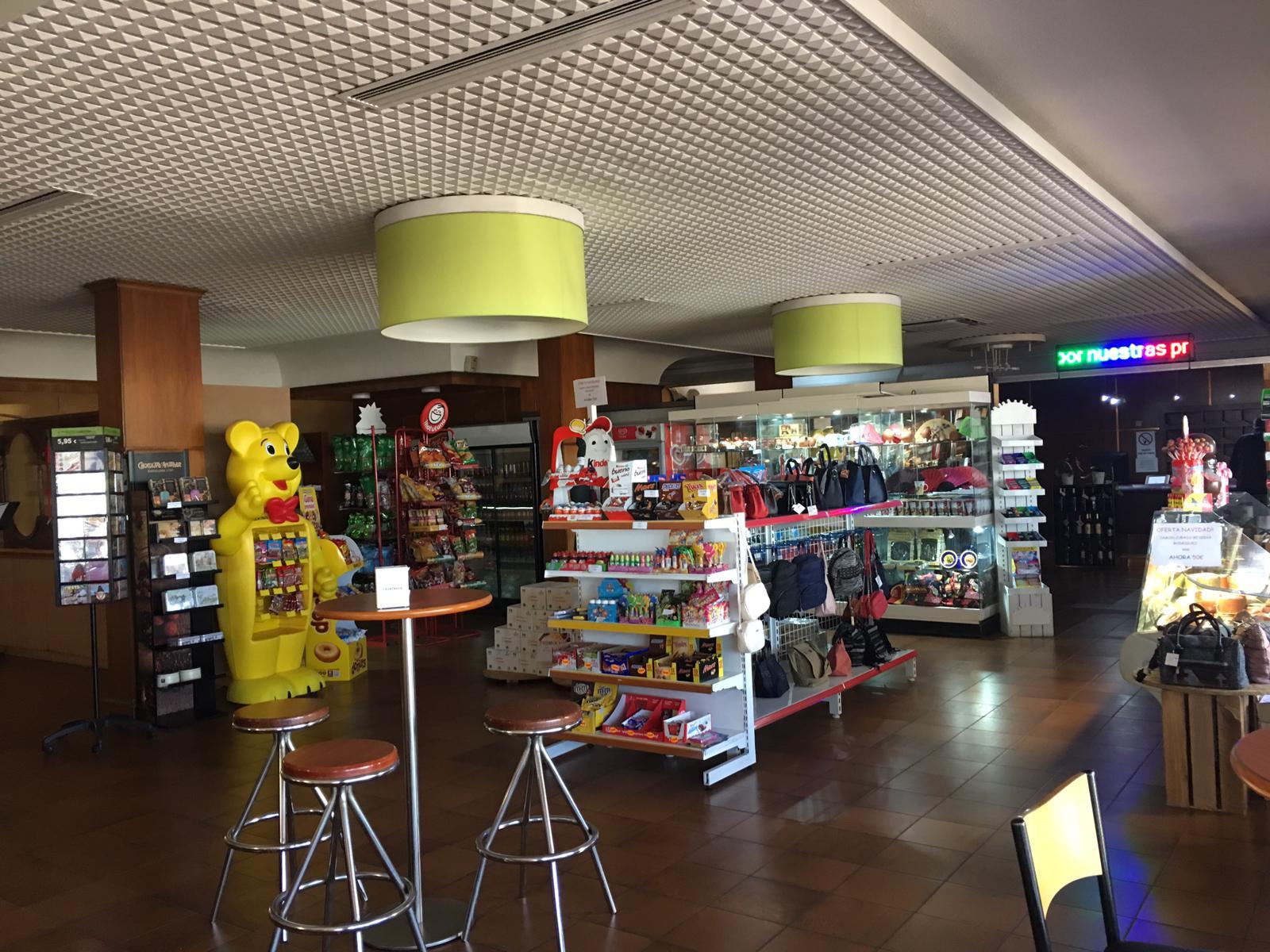 Vista Lobby El Cruce