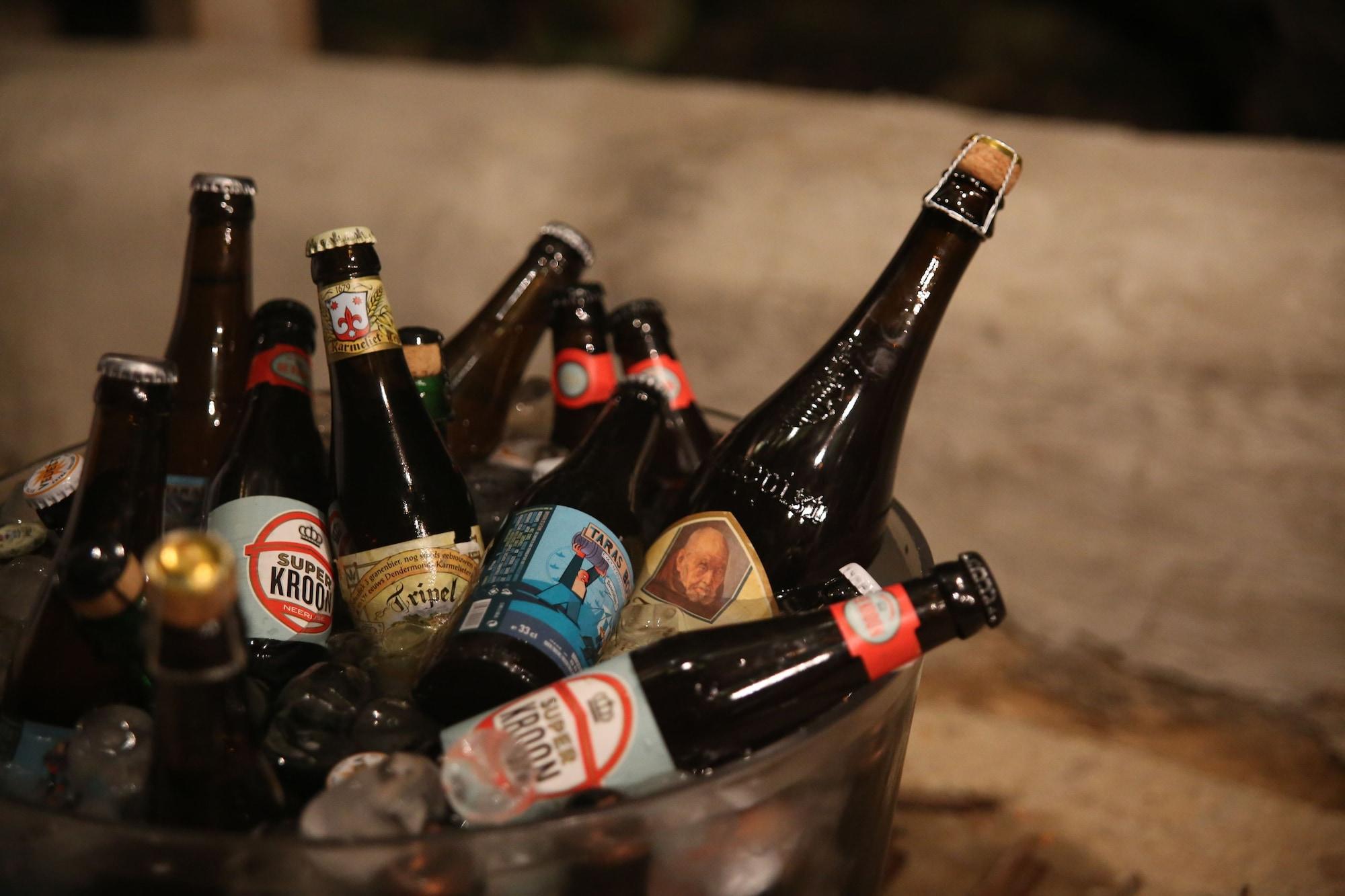 Bar/Salón B&B Hippo-Droom