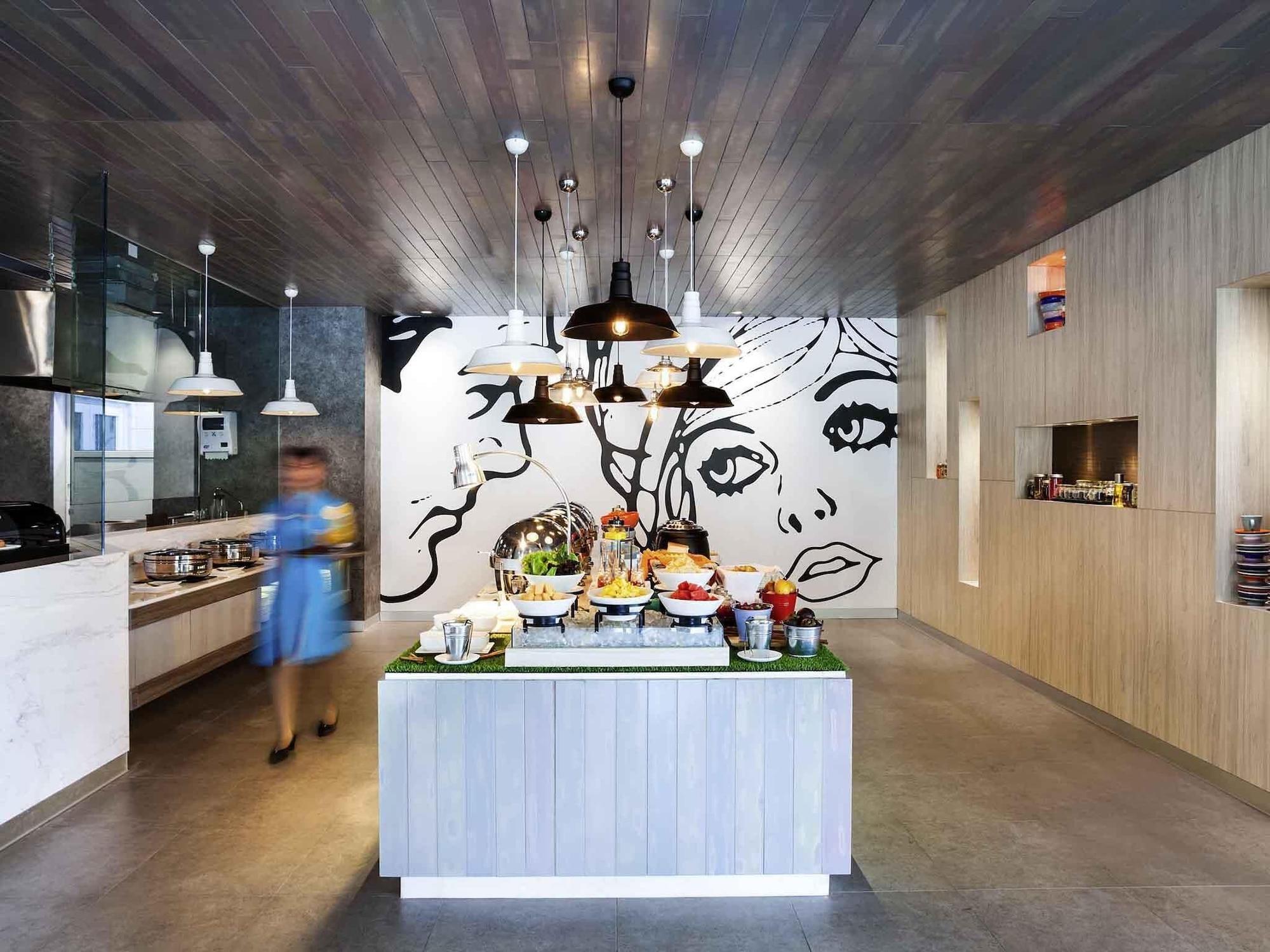 Restaurant Ibis Styles Jakarta Sunter