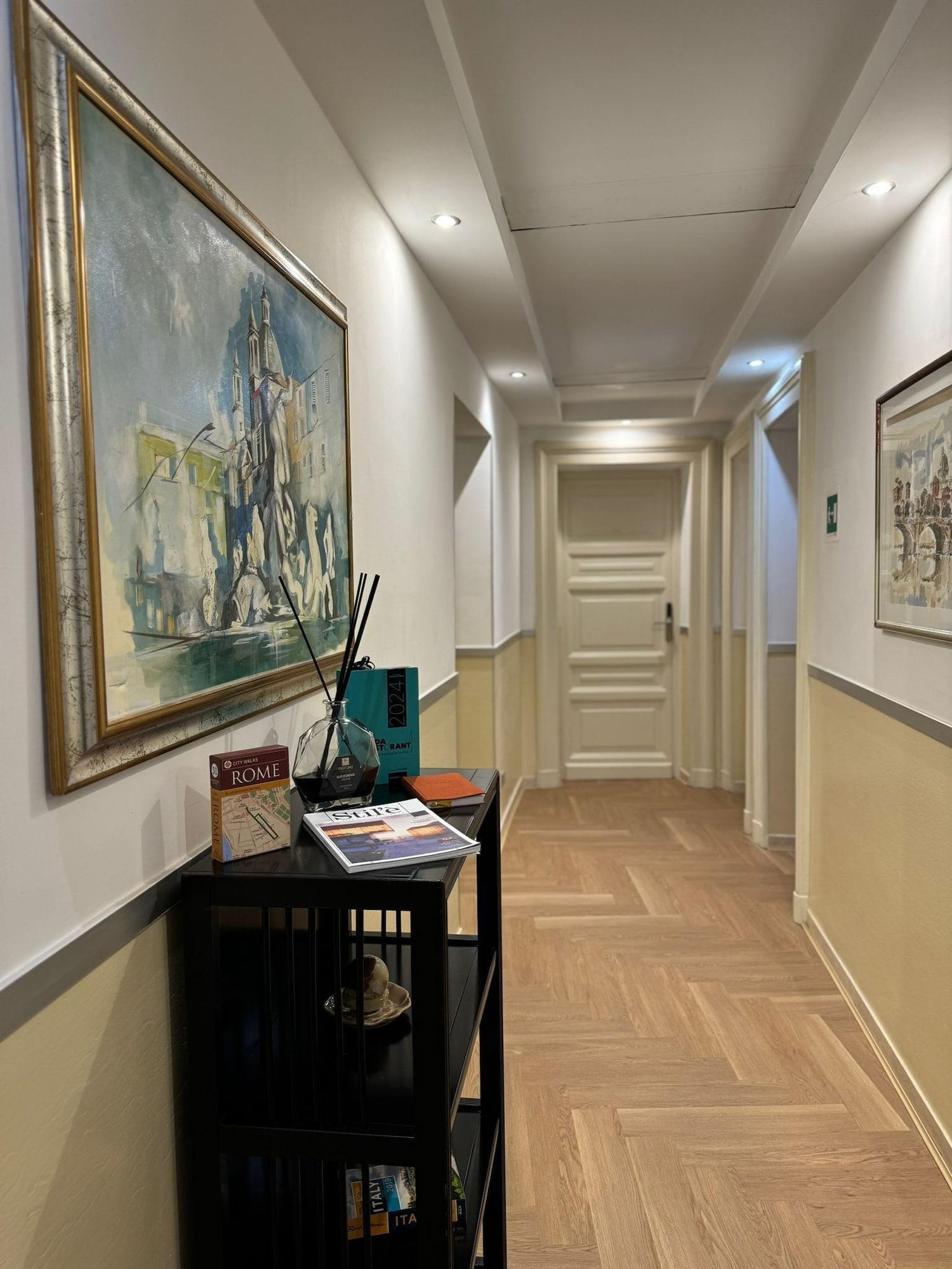 Varios Maison delle Naiadi